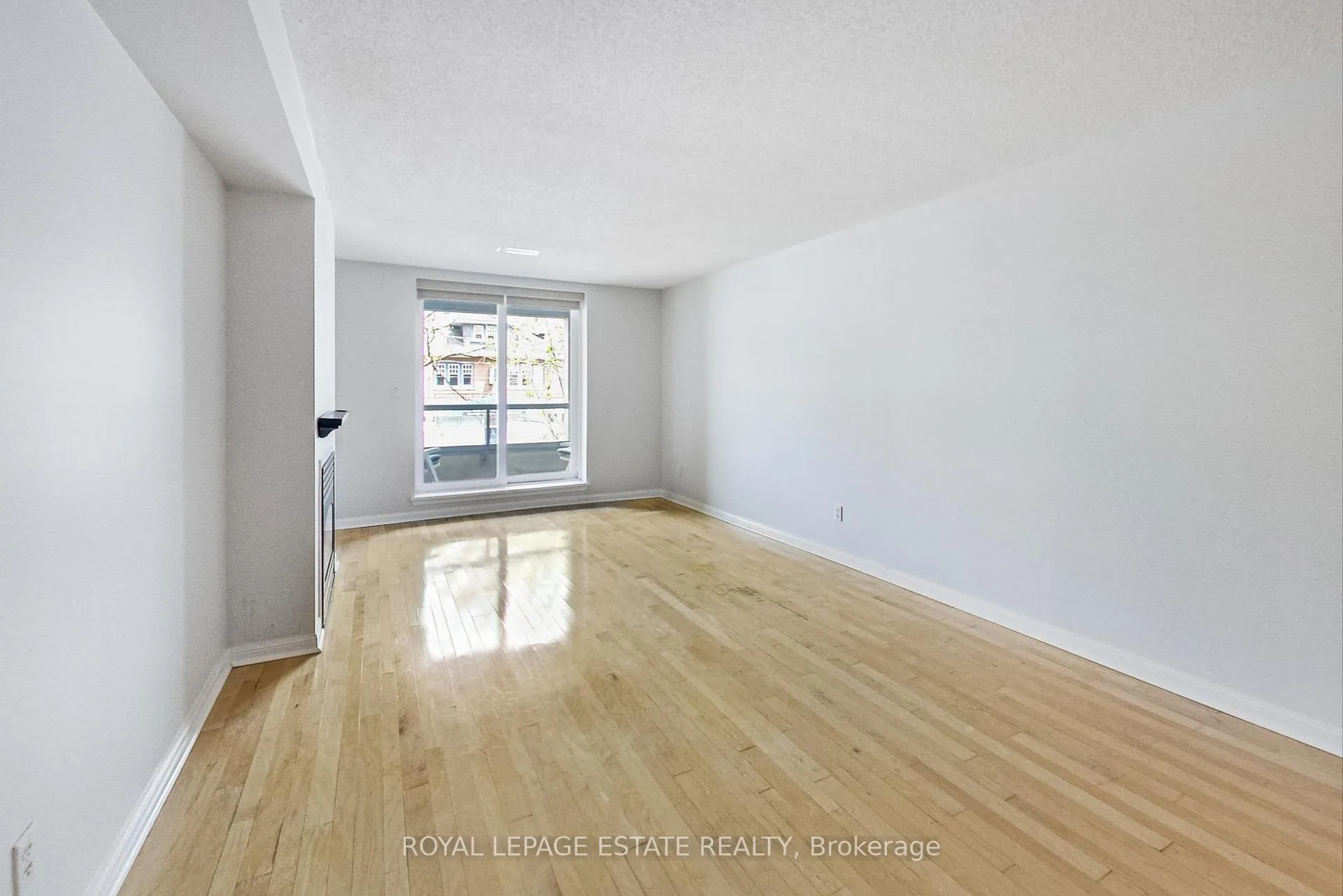 Photo 13 of Unit 202, 2365 Queen Street E, Toronto, The Beaches — HOMEH