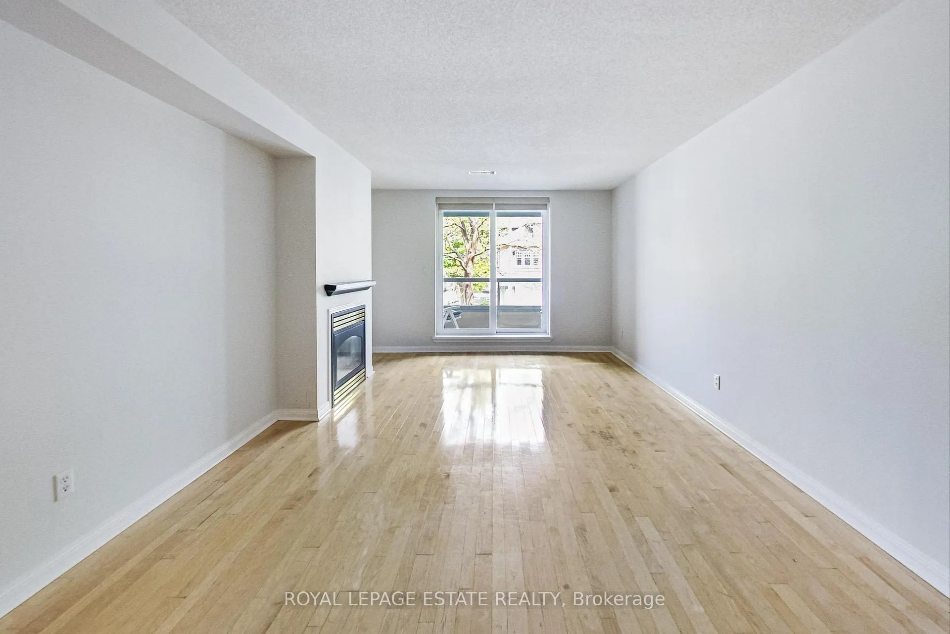 Photo 14 of Unit 202, 2365 Queen Street E, Toronto, The Beaches — HOMEH