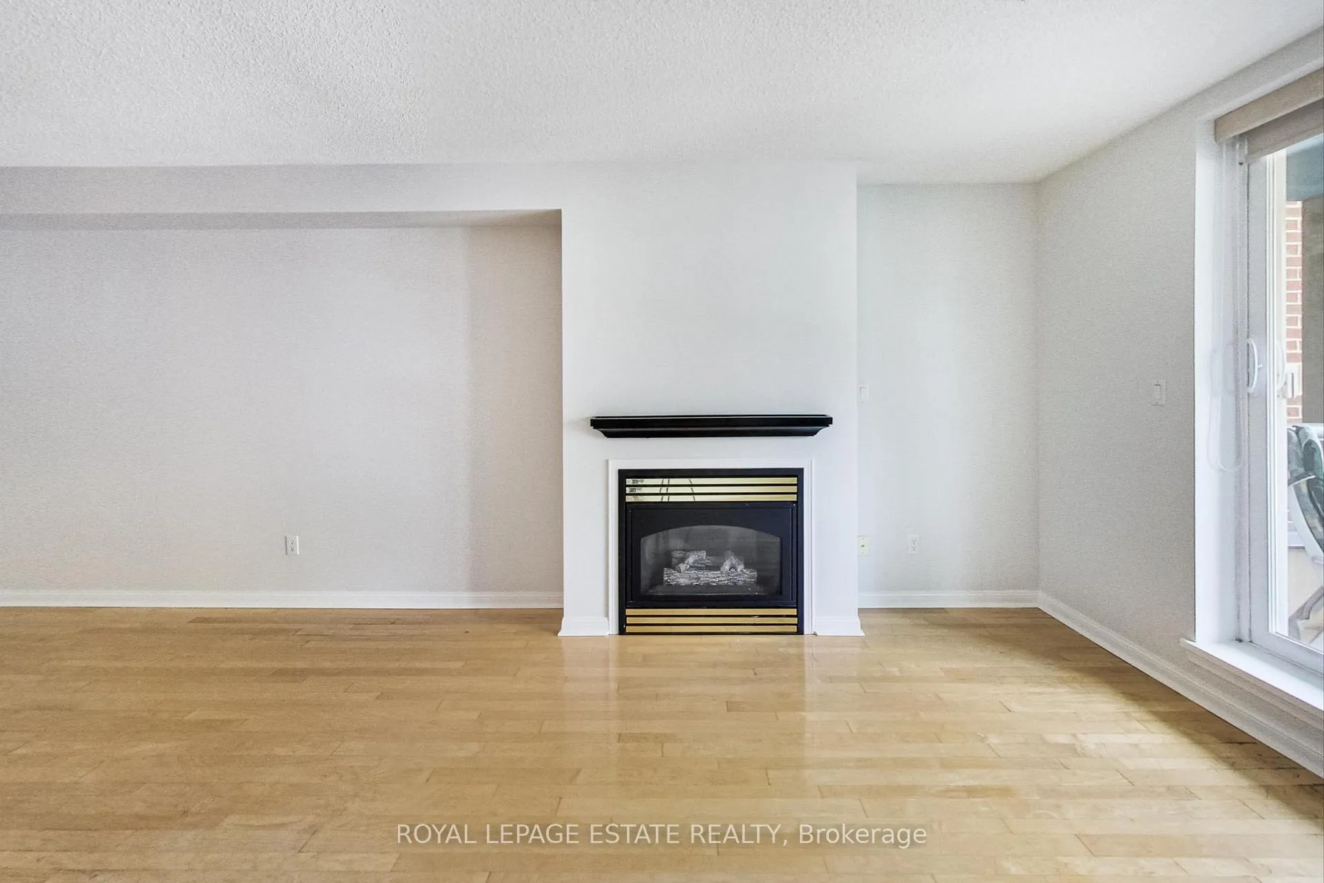 Photo 17 of Unit 202, 2365 Queen Street E, Toronto, The Beaches — HOMEH