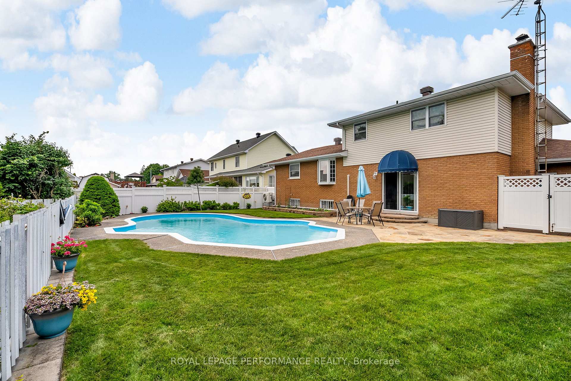 Photo 46 of 14 Monaco Crescent, Cornwall — HOMEH
