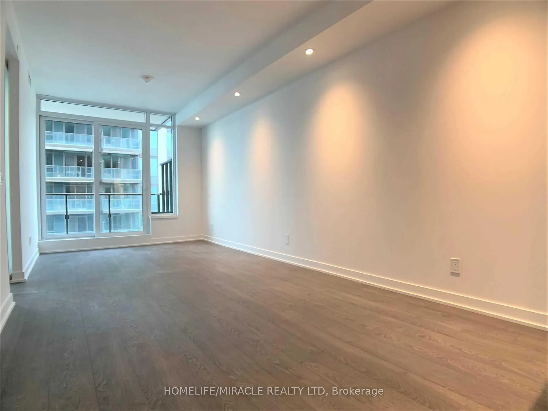 Photo 7 of Unit 2212, 1926 Lakeshore Boulevard W, Toronto, High Park-Swansea — HOMEH