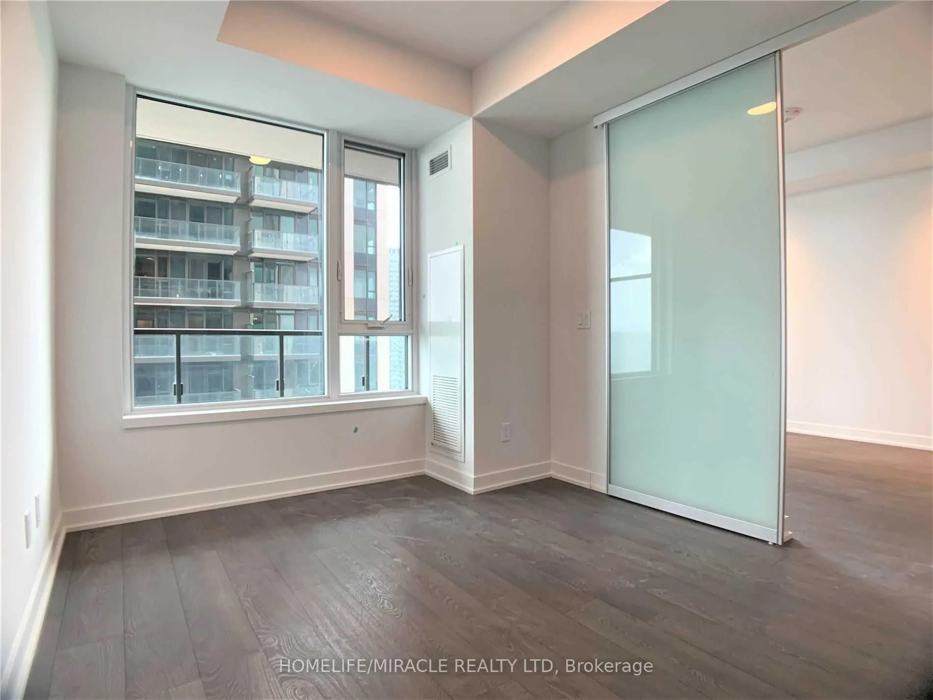 Photo 11 of Unit 2212, 1926 Lakeshore Boulevard W, Toronto, High Park-Swansea — HOMEH