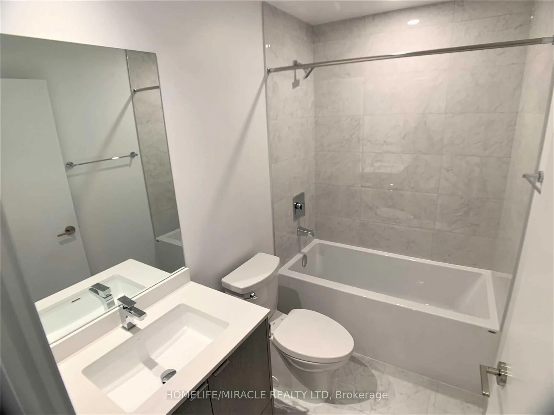 Photo 16 of Unit 2212, 1926 Lakeshore Boulevard W, Toronto, High Park-Swansea — HOMEH