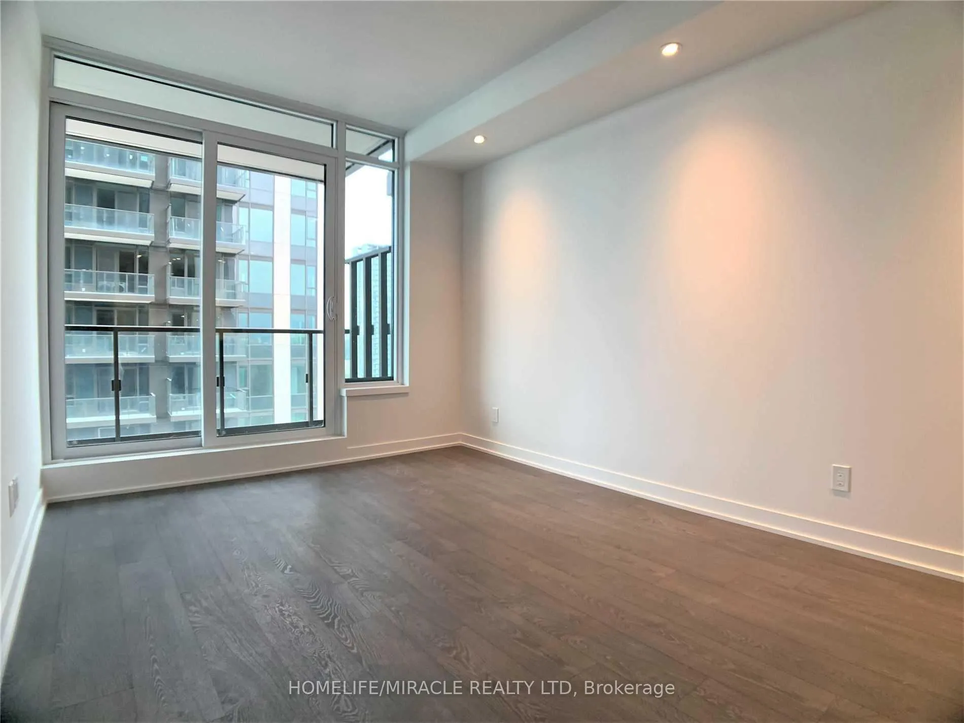 Photo 17 of Unit 2212, 1926 Lakeshore Boulevard W, Toronto, High Park-Swansea — HOMEH