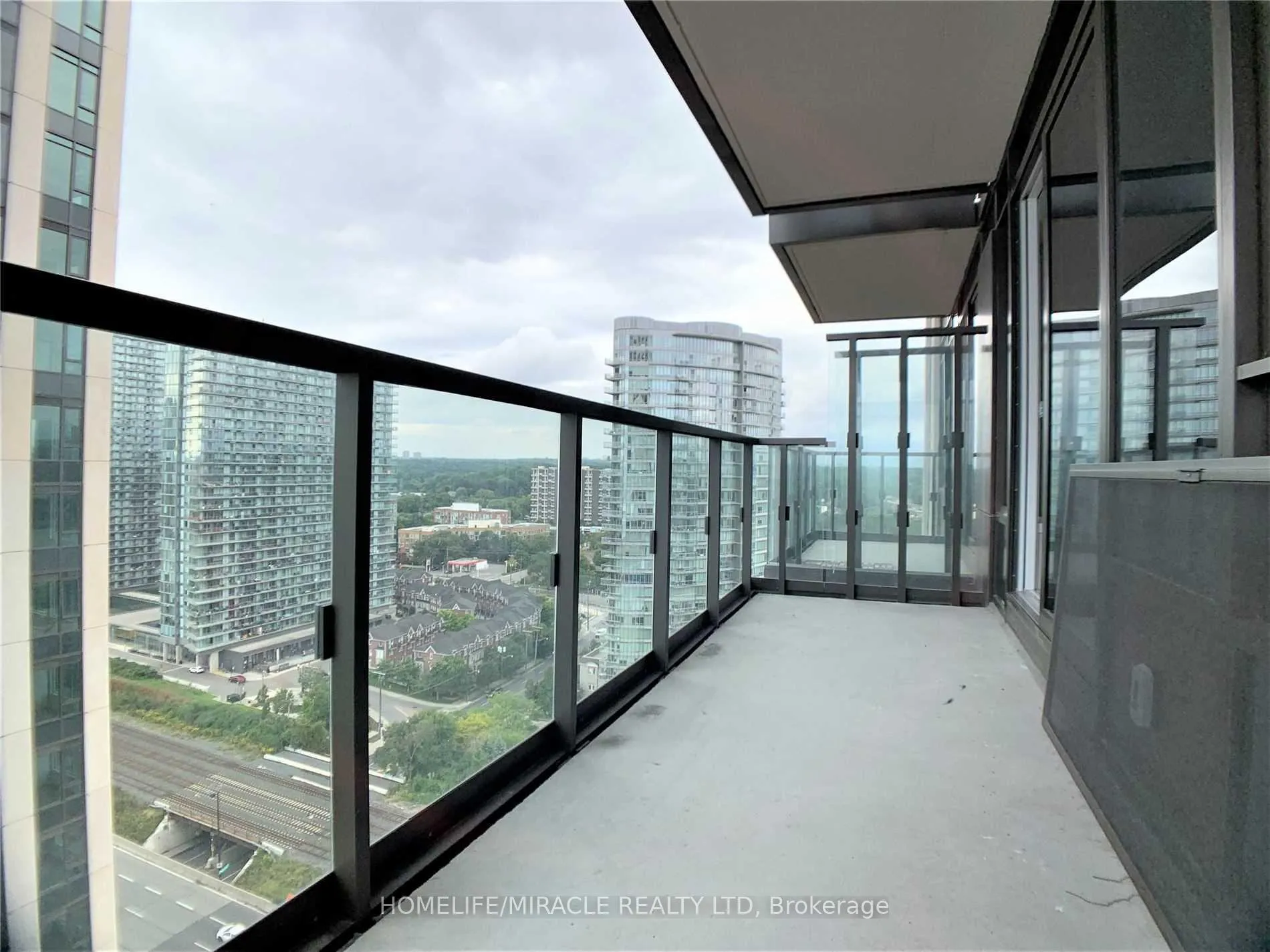 Photo 19 of Unit 2212, 1926 Lakeshore Boulevard W, Toronto, High Park-Swansea — HOMEH
