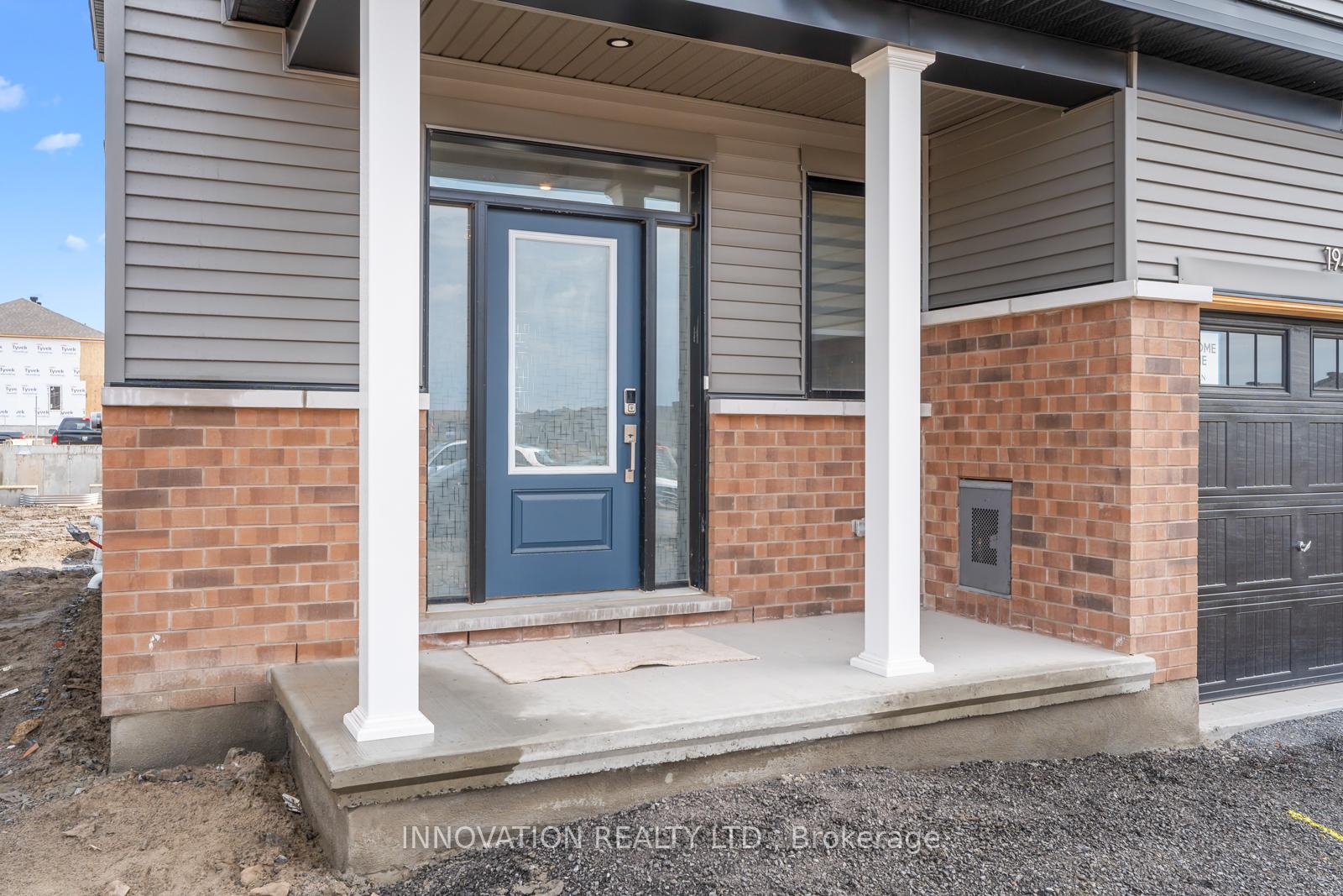 Photo 4 of 1947 Elevation Road, Ottawa, Barrhaven - Half Moon Bay — HOMEH