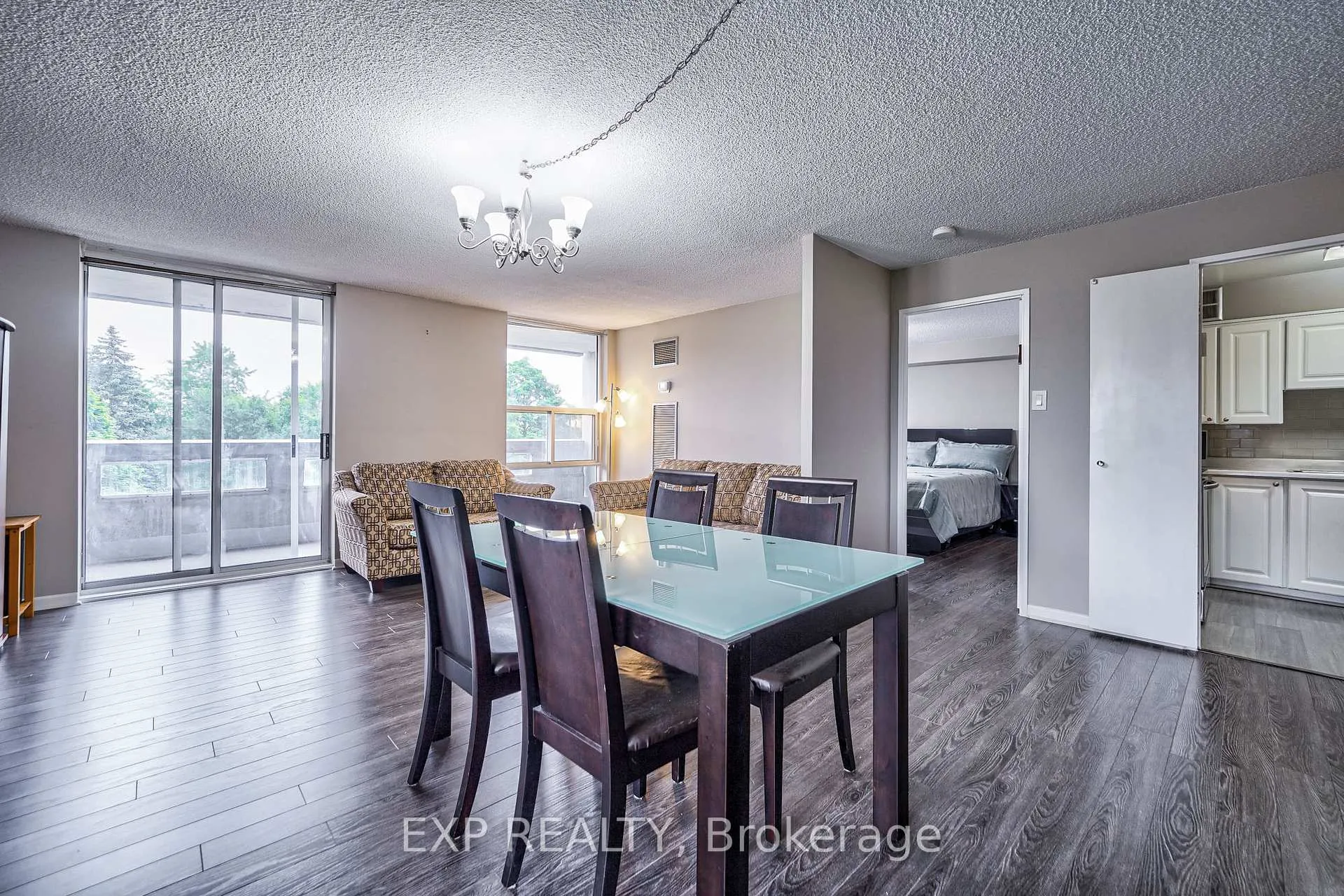 Photo 10 of Unit 401, 60 Inverlochy Boulevard, Markham, Royal Orchard — HOMEH