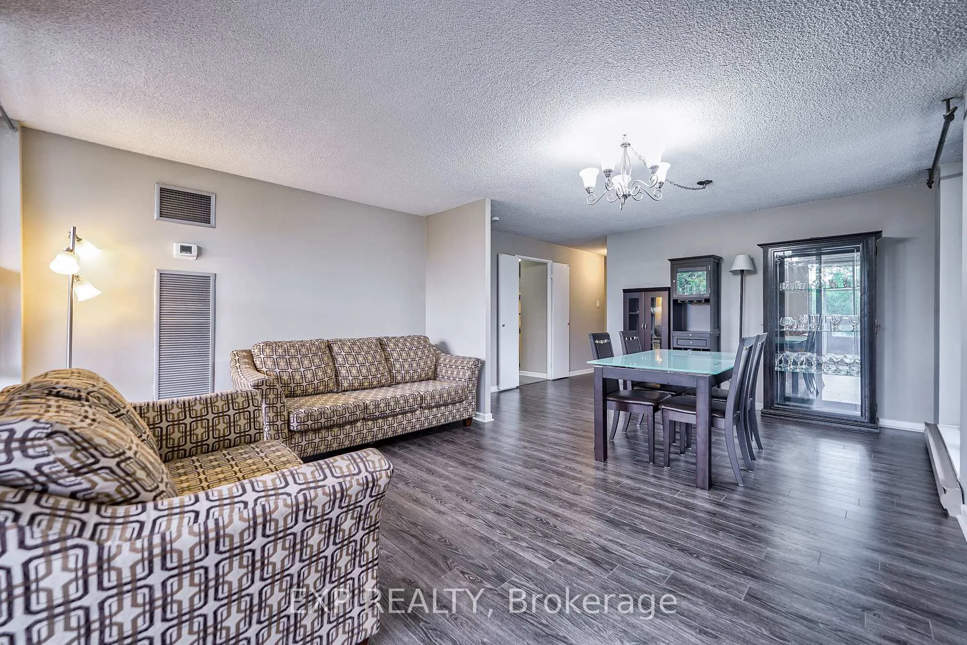 Photo 12 of Unit 401, 60 Inverlochy Boulevard, Markham, Royal Orchard — HOMEH