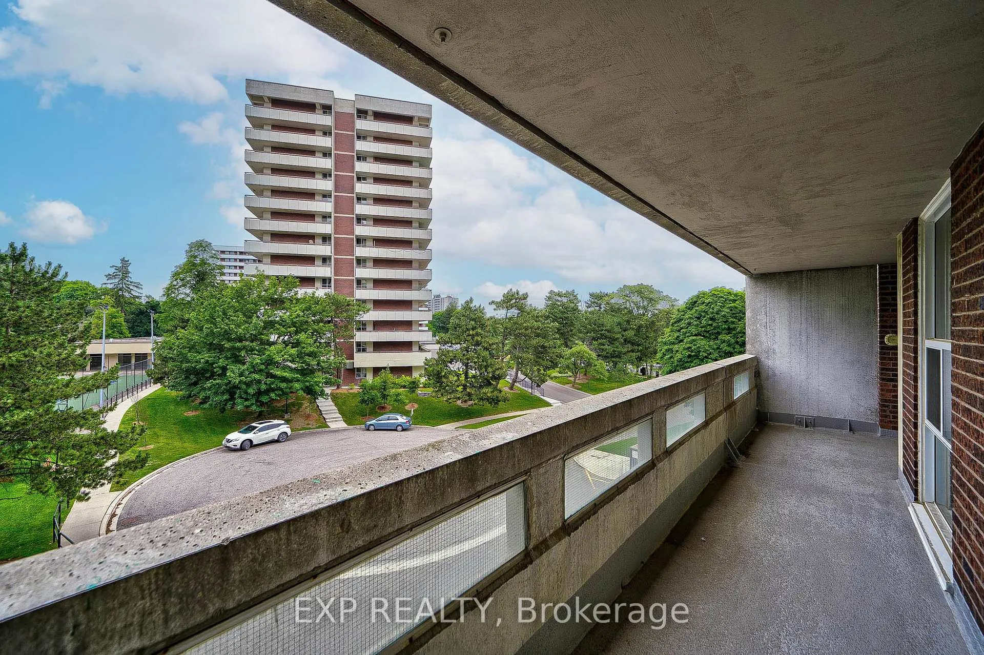 Photo 19 of Unit 401, 60 Inverlochy Boulevard, Markham, Royal Orchard — HOMEH