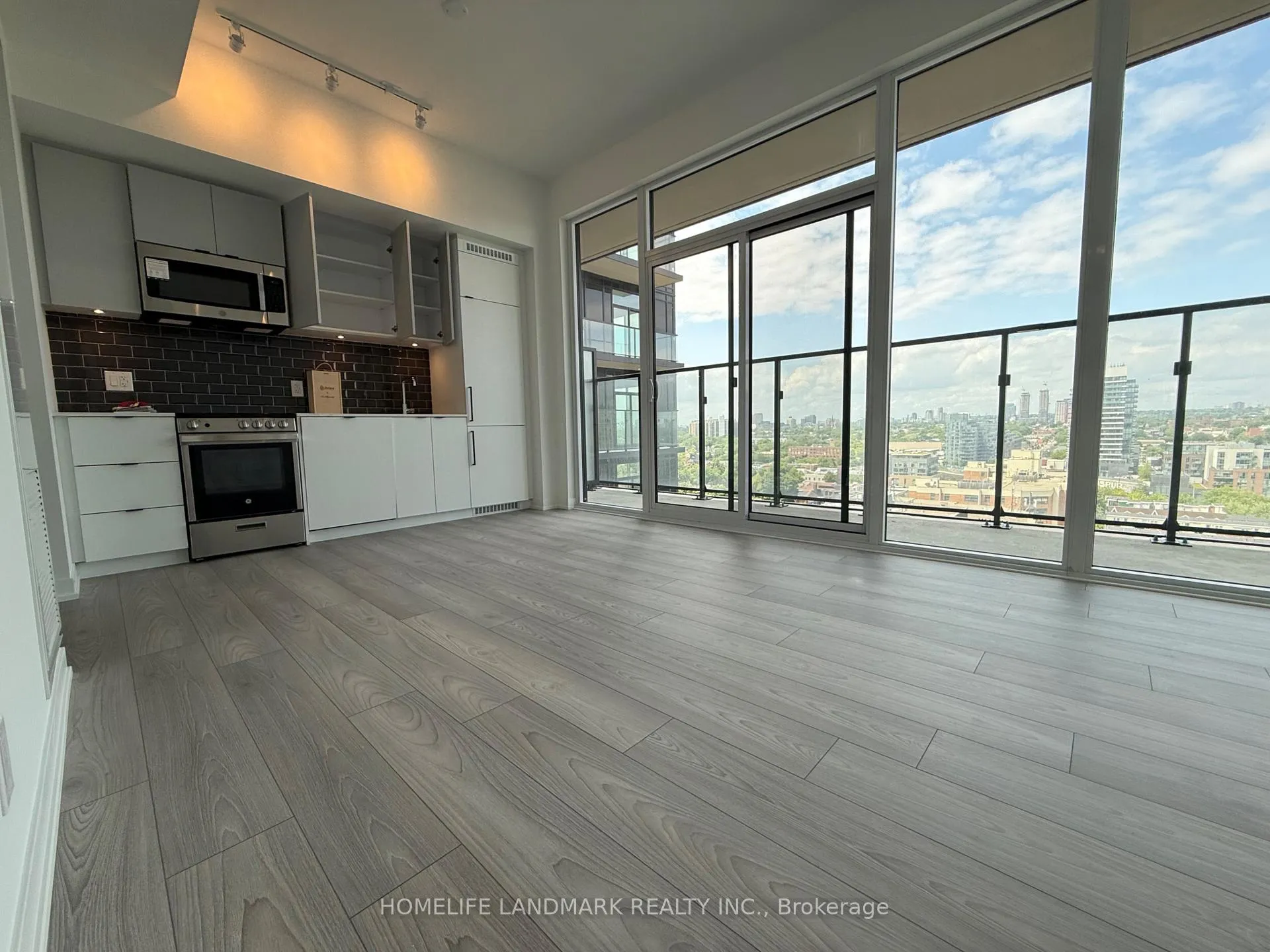 Photo 2 of Unit 1202, 285 Dufferin Street, Toronto, South Parkdale — HOMEH