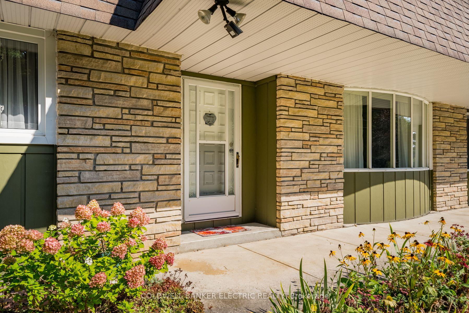Photo 5 of 2534 Sherbrooke Street W, Cavan Monaghan, Cavan-Monaghan — HOMEH