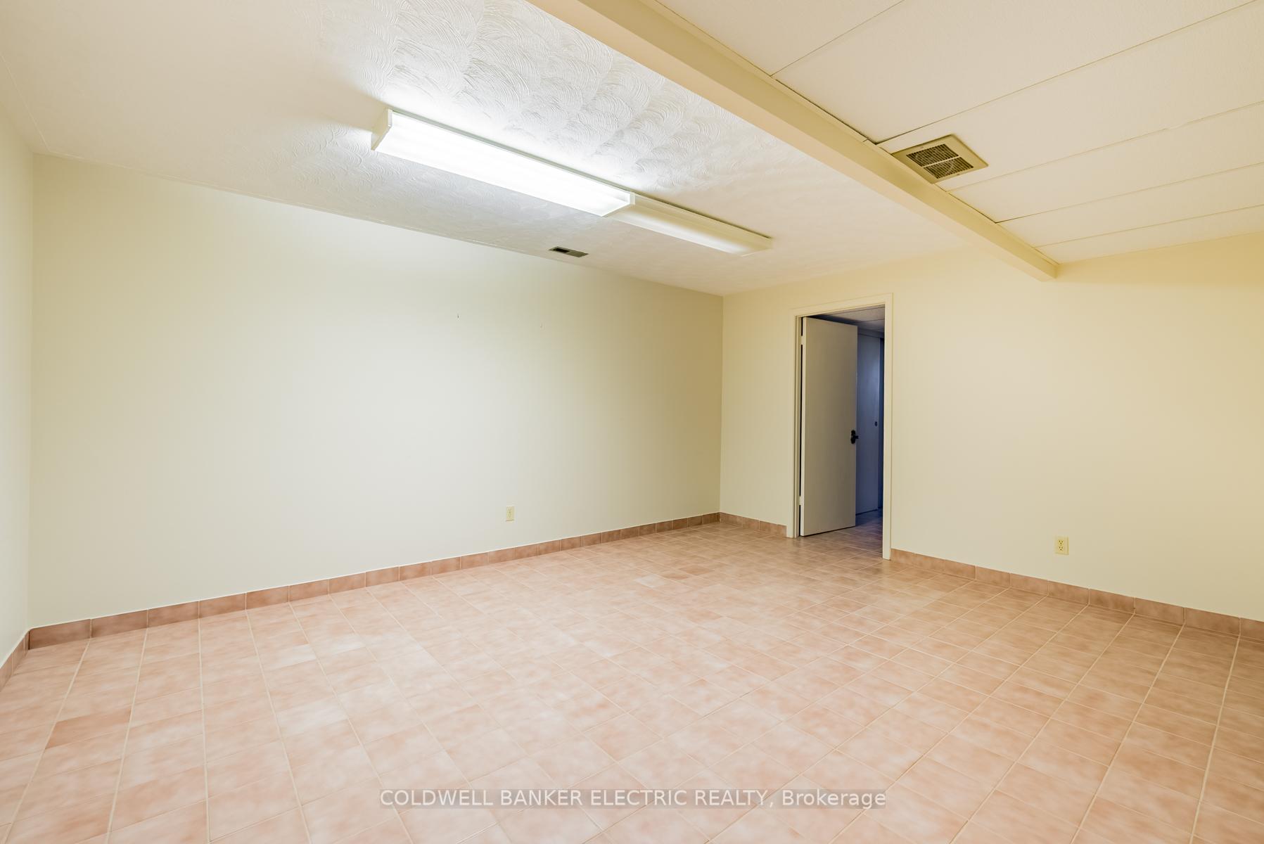 Photo 31 of 2534 Sherbrooke Street W, Cavan Monaghan, Cavan-Monaghan — HOMEH