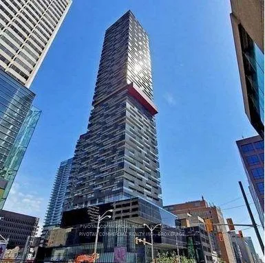 Front of Unit 5105, 8 Eglinton Avenue E
