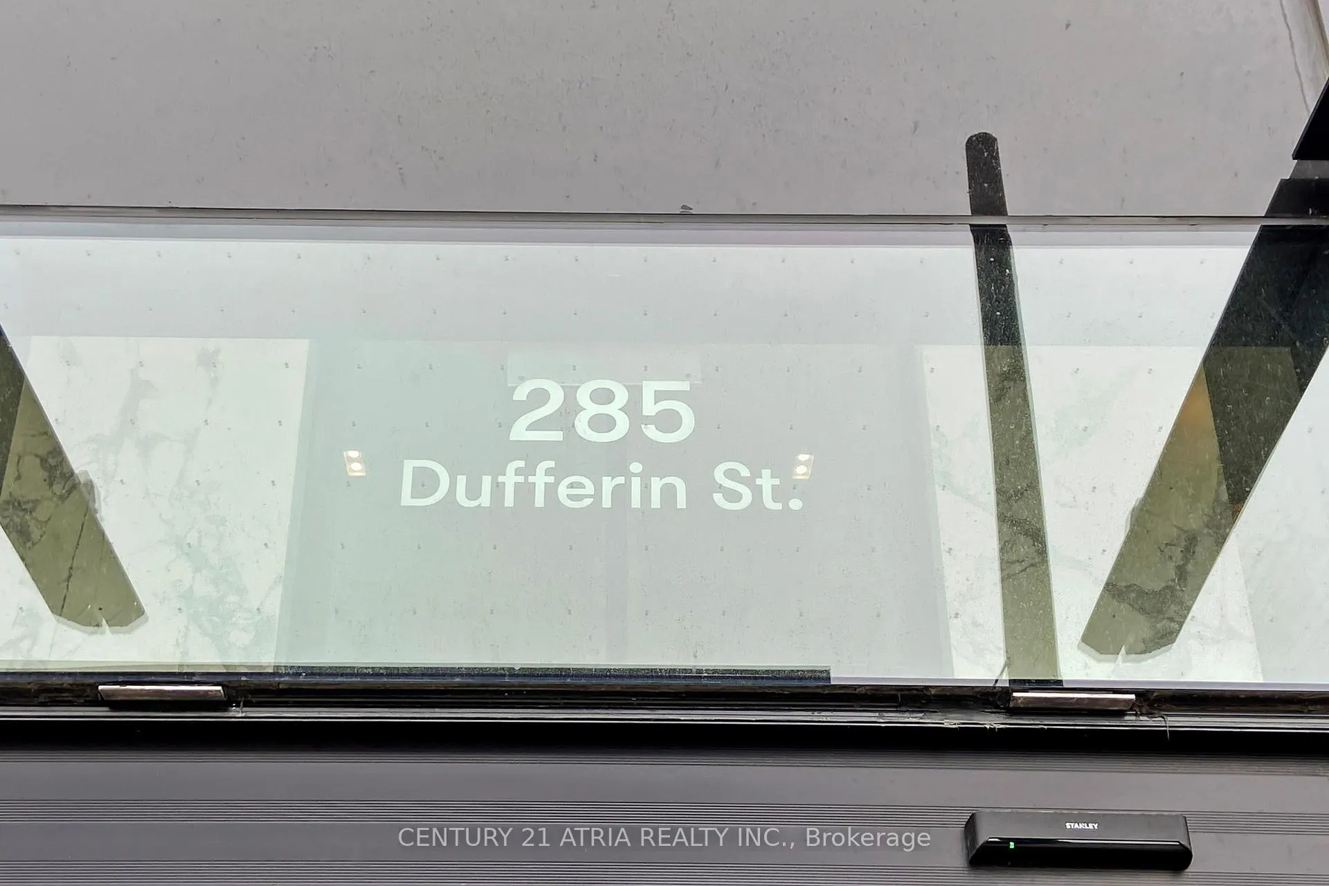 Photo 4 of Unit 1222, 285 Dufferin Street, Toronto, South Parkdale — HOMEH
