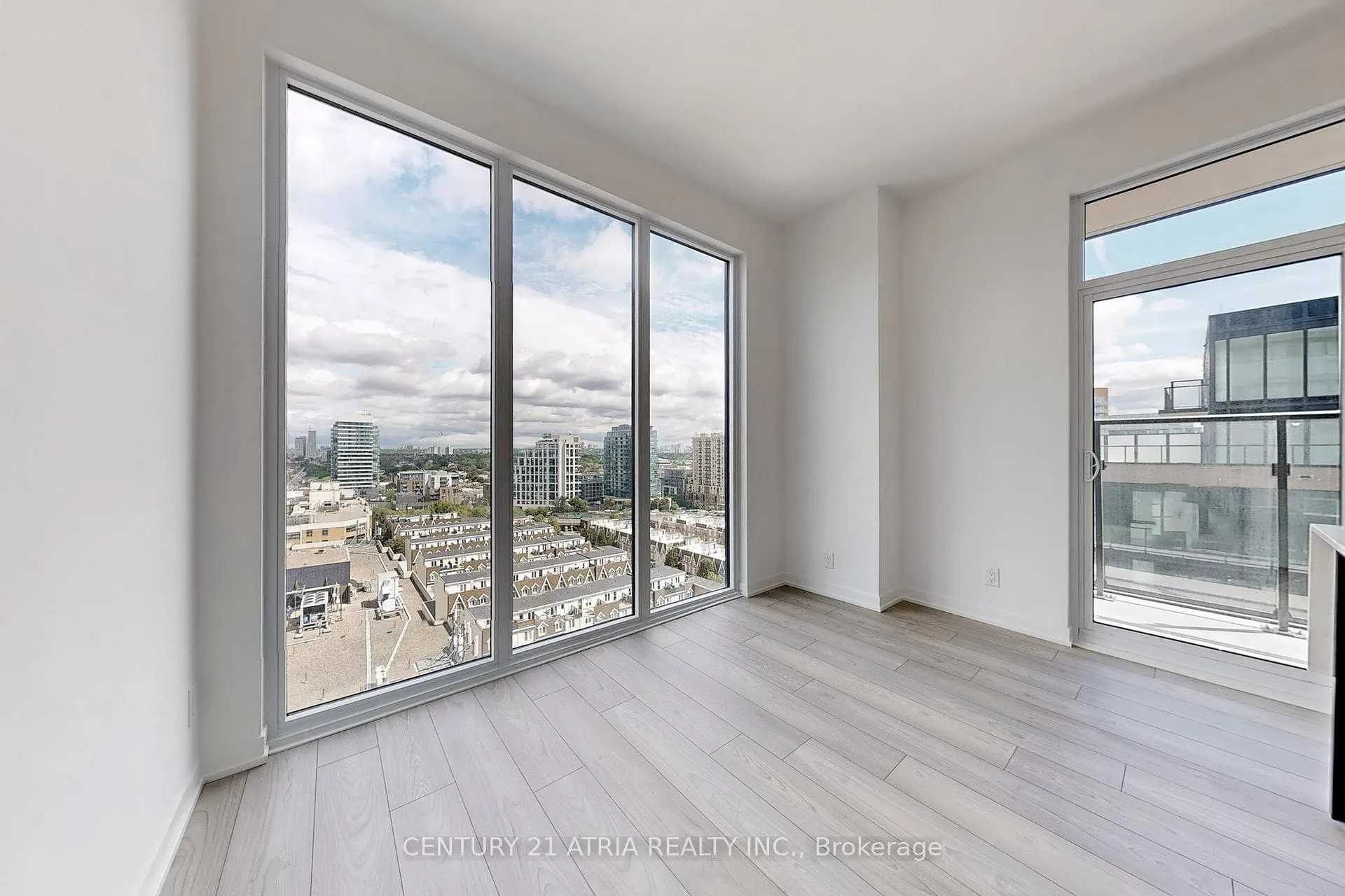 Photo 13 of Unit 1222, 285 Dufferin Street, Toronto, South Parkdale — HOMEH