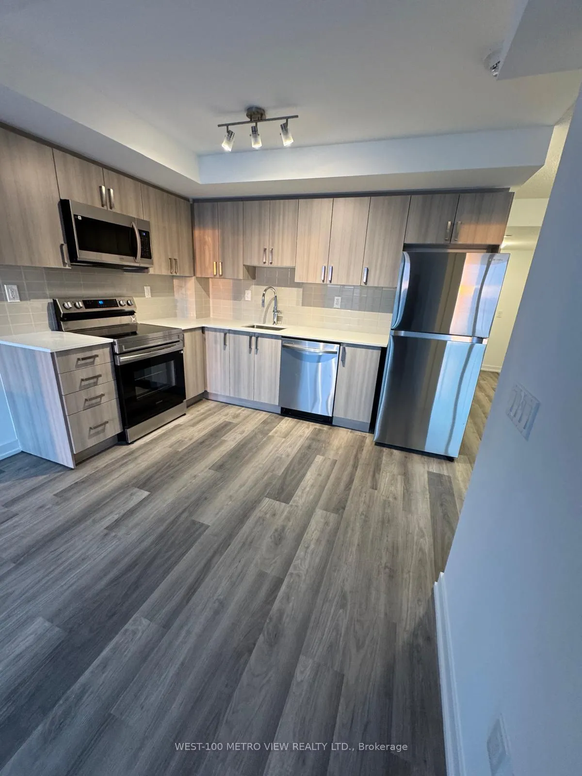 Photo 5 of Unit 2211, 1435 Celebration Drive, Pickering, Bay Ridges — HOMEH
