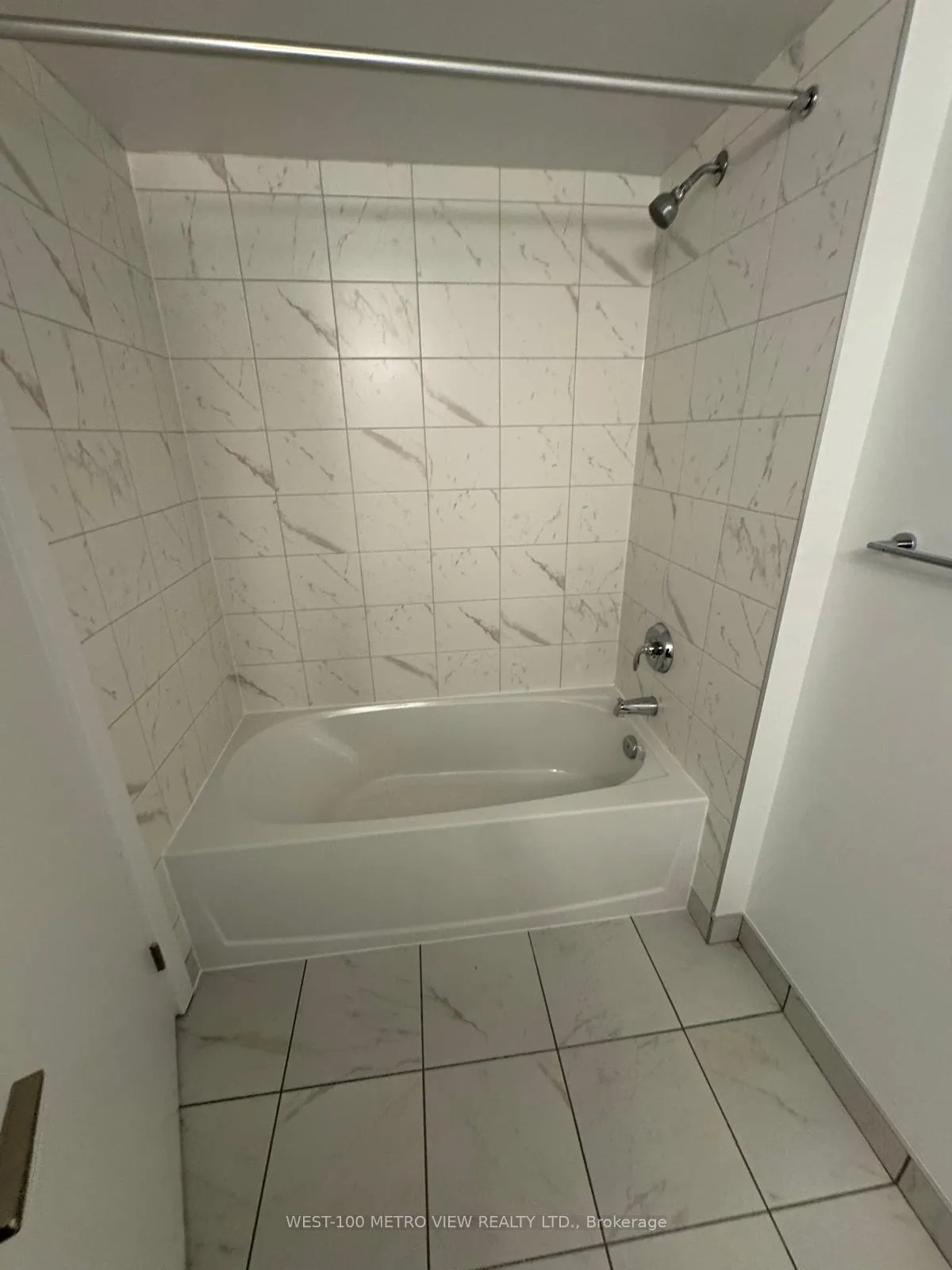 Photo 8 of Unit 2211, 1435 Celebration Drive, Pickering, Bay Ridges — HOMEH