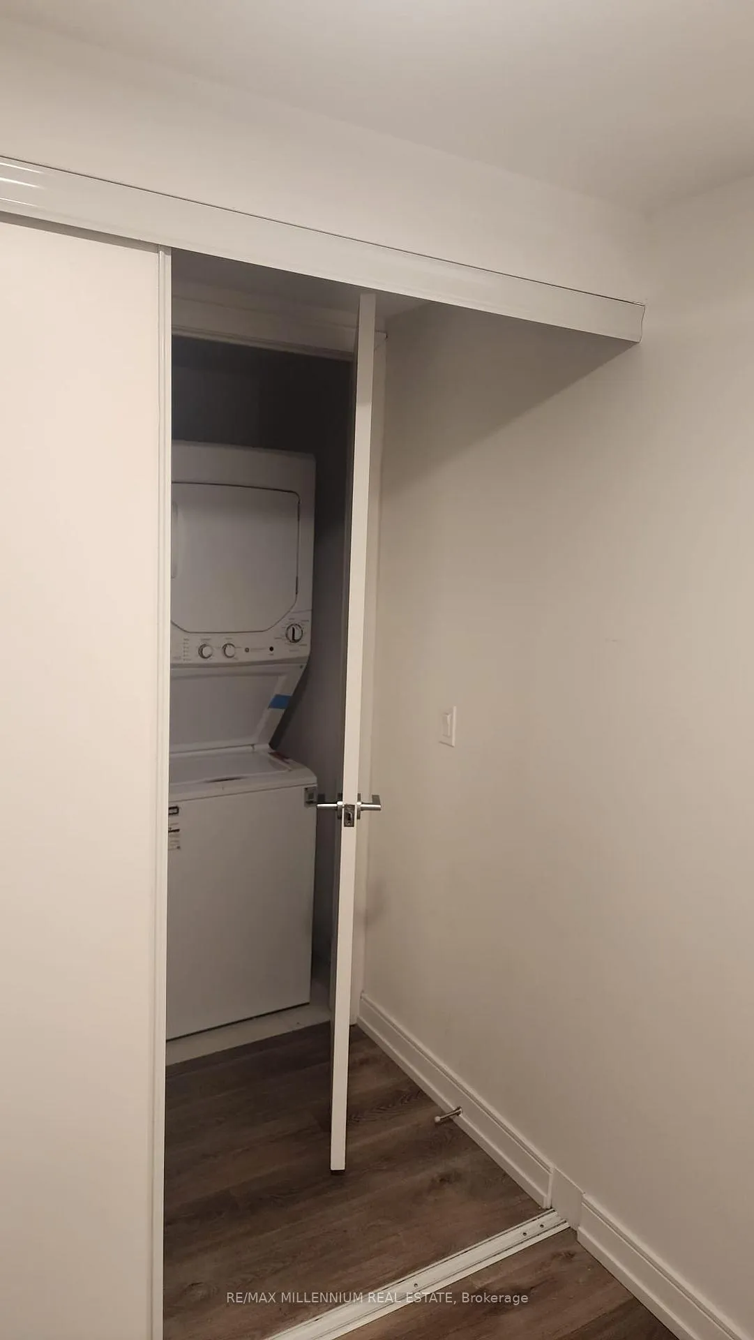 Photo 2 of Unit 1413, 1 Jarvis Street, Hamilton, Beasley — HOMEH