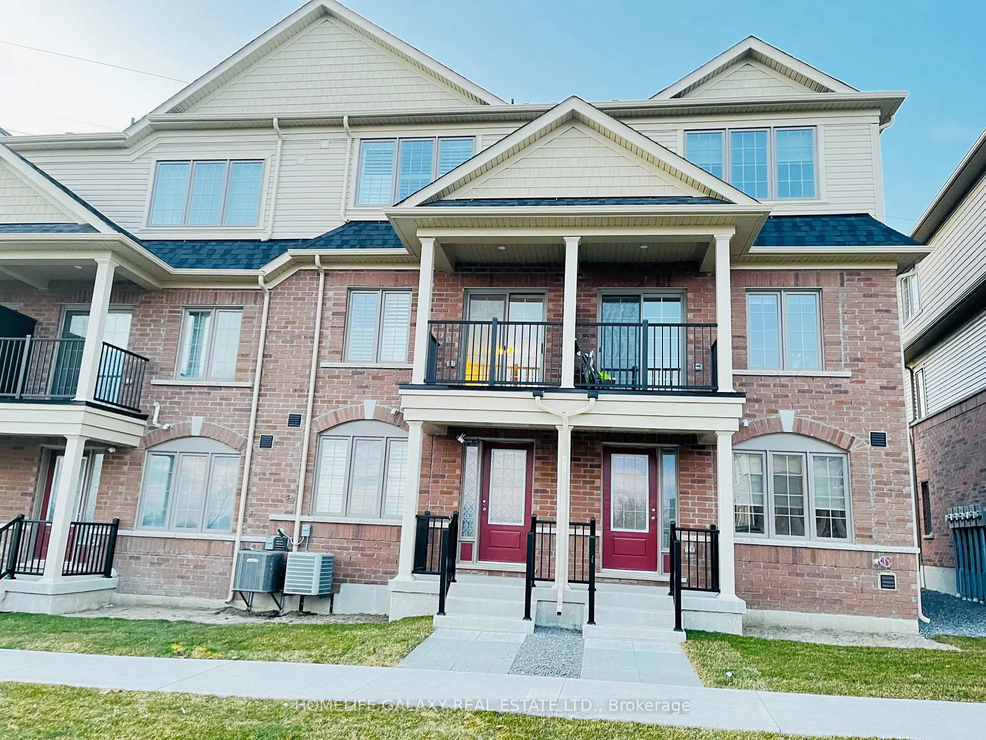 Photo 1 of 239 Royal Northern Path, Oshawa, Windfields — HOMEH