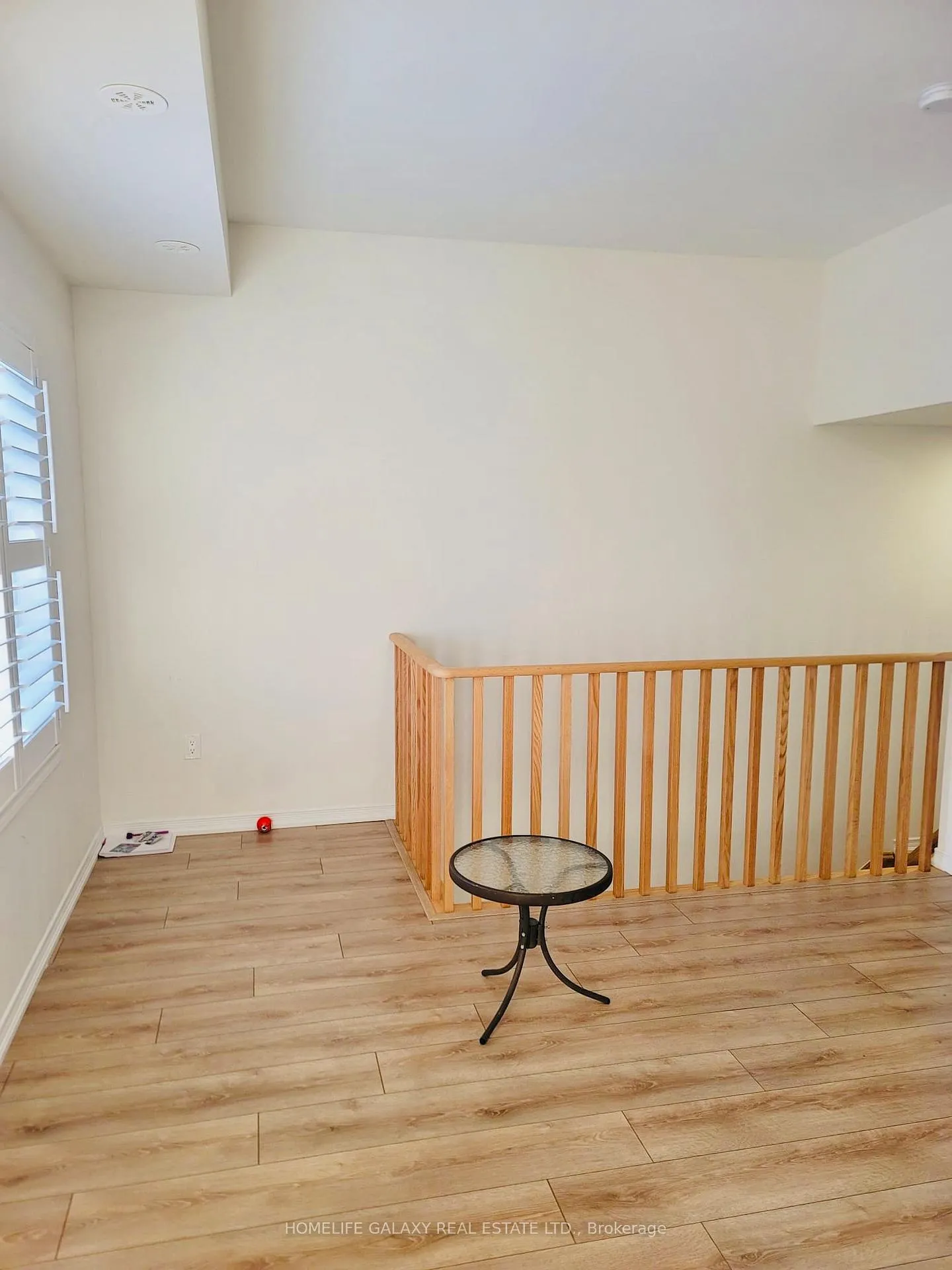 Photo 2 of 239 Royal Northern Path, Oshawa, Windfields — HOMEH