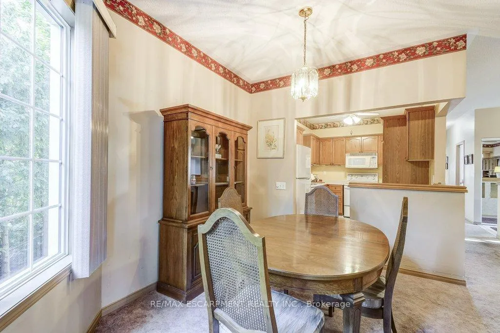 Photo 11 of 192 Silverbirch Boulevard, Hamilton, Mount Hope — HOMEH