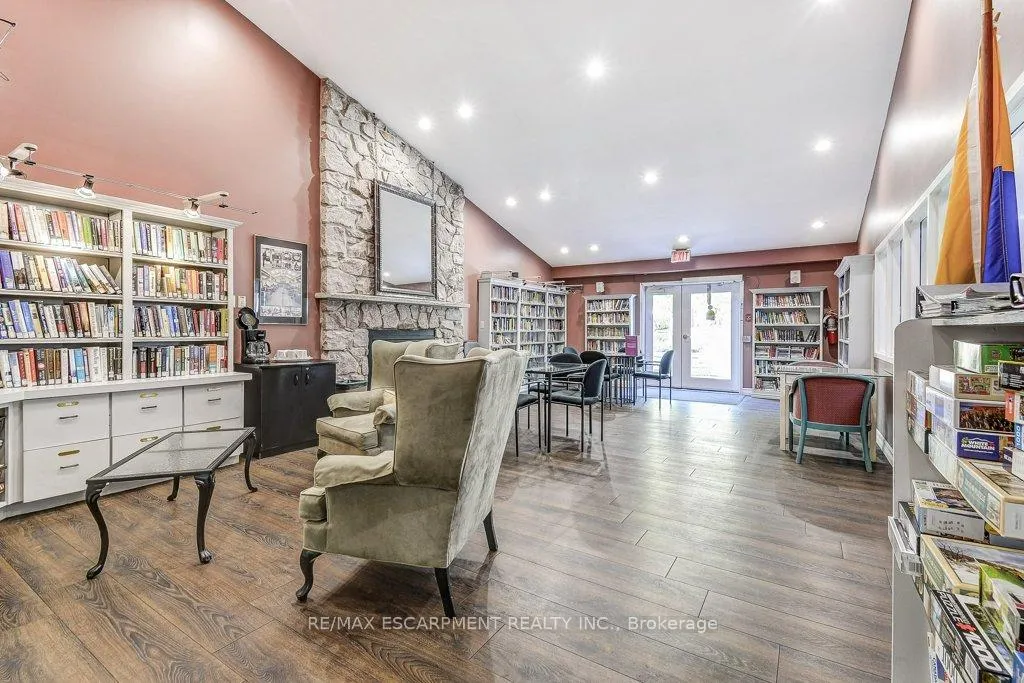 Photo 34 of 192 Silverbirch Boulevard, Hamilton, Mount Hope — HOMEH