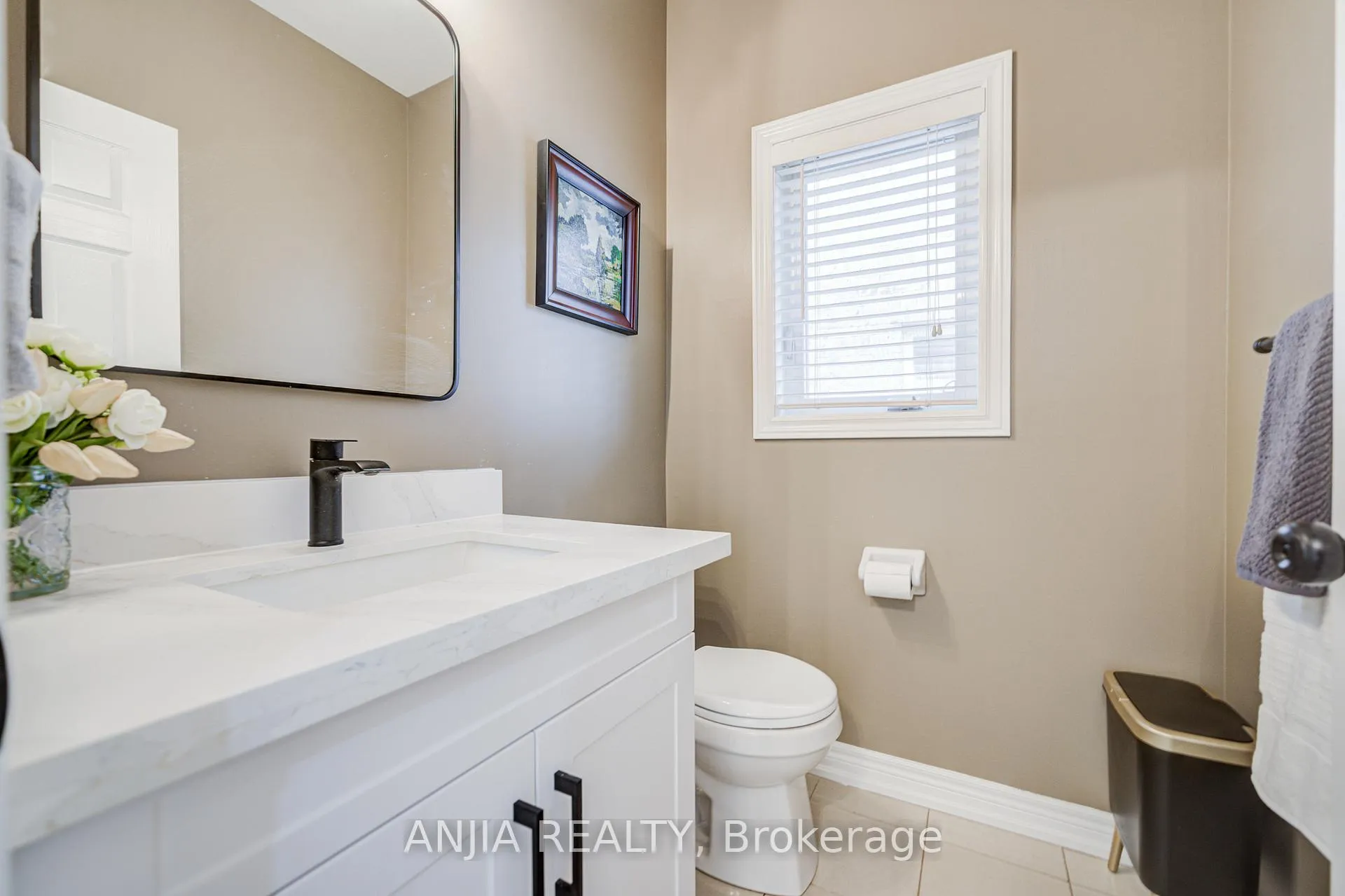 Photo 7 of 409 Williamson Road, Markham, Greensborough — HOMEH