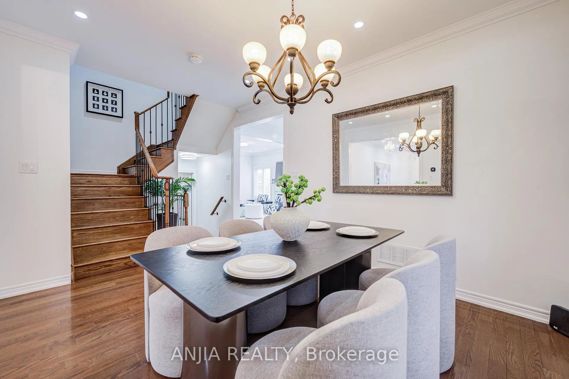 Photo 9 of 409 Williamson Road, Markham, Greensborough — HOMEH