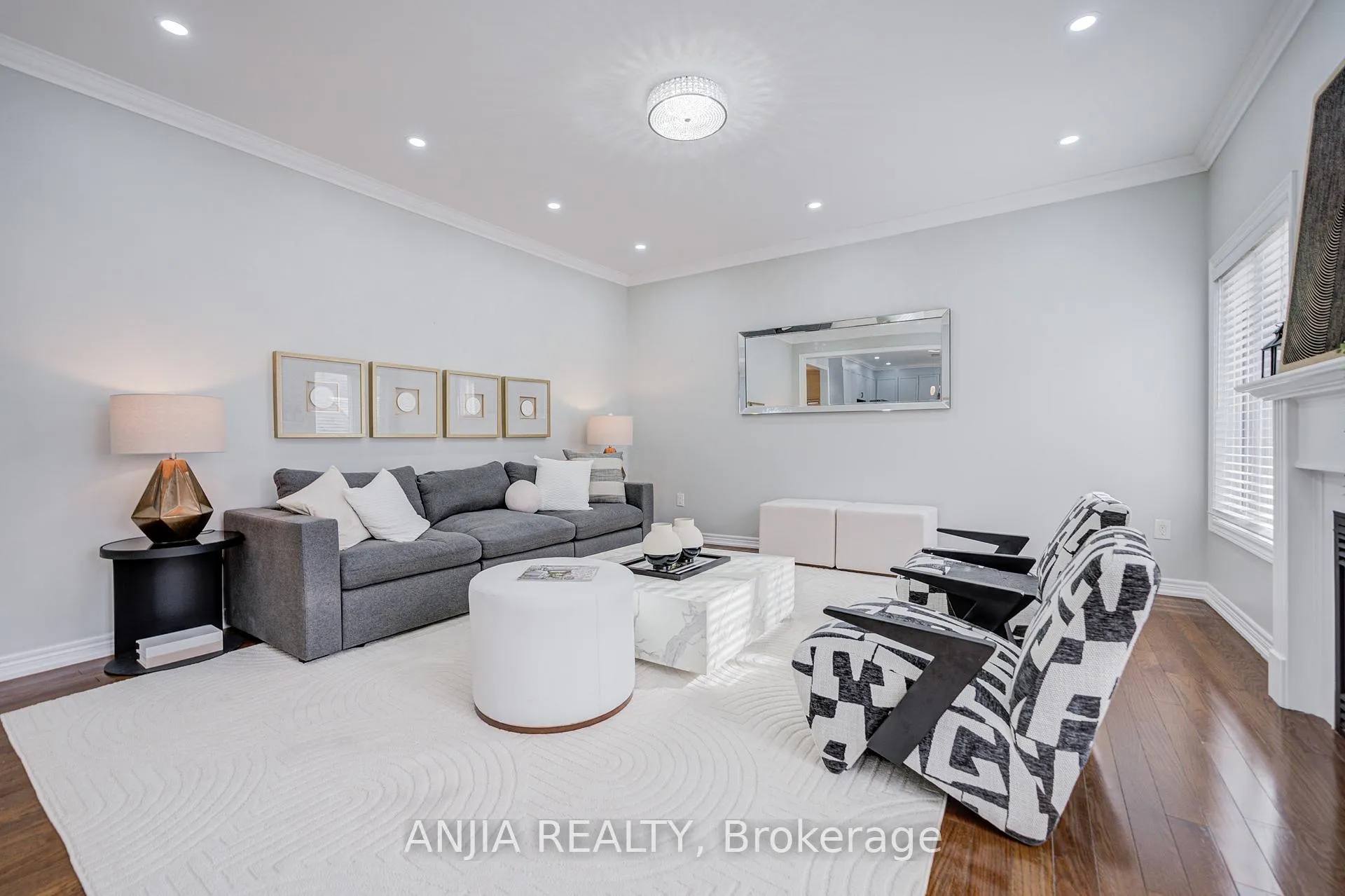 Photo 13 of 409 Williamson Road, Markham, Greensborough — HOMEH