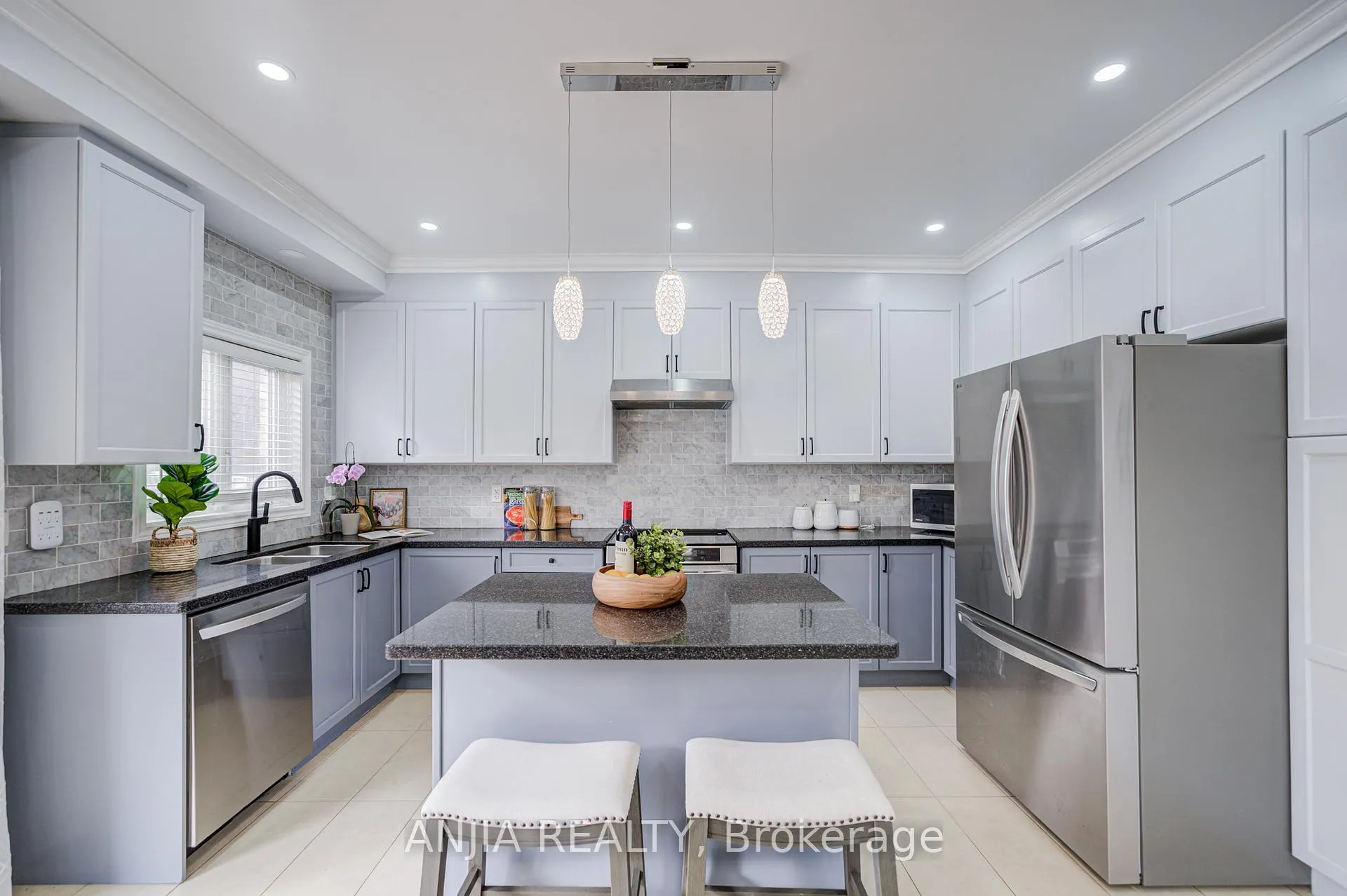 Photo 19 of 409 Williamson Road, Markham, Greensborough — HOMEH