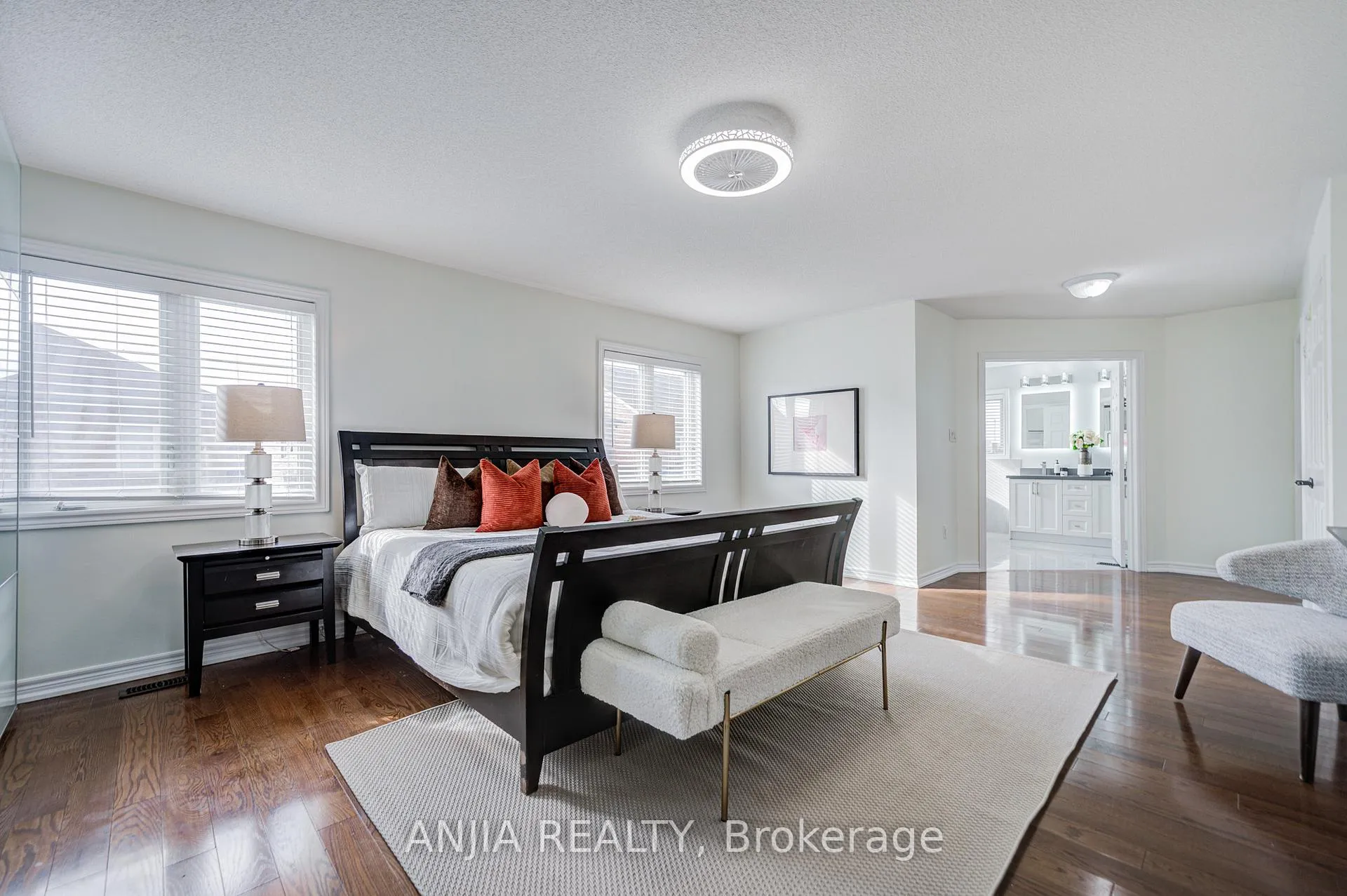 Photo 20 of 409 Williamson Road, Markham, Greensborough — HOMEH