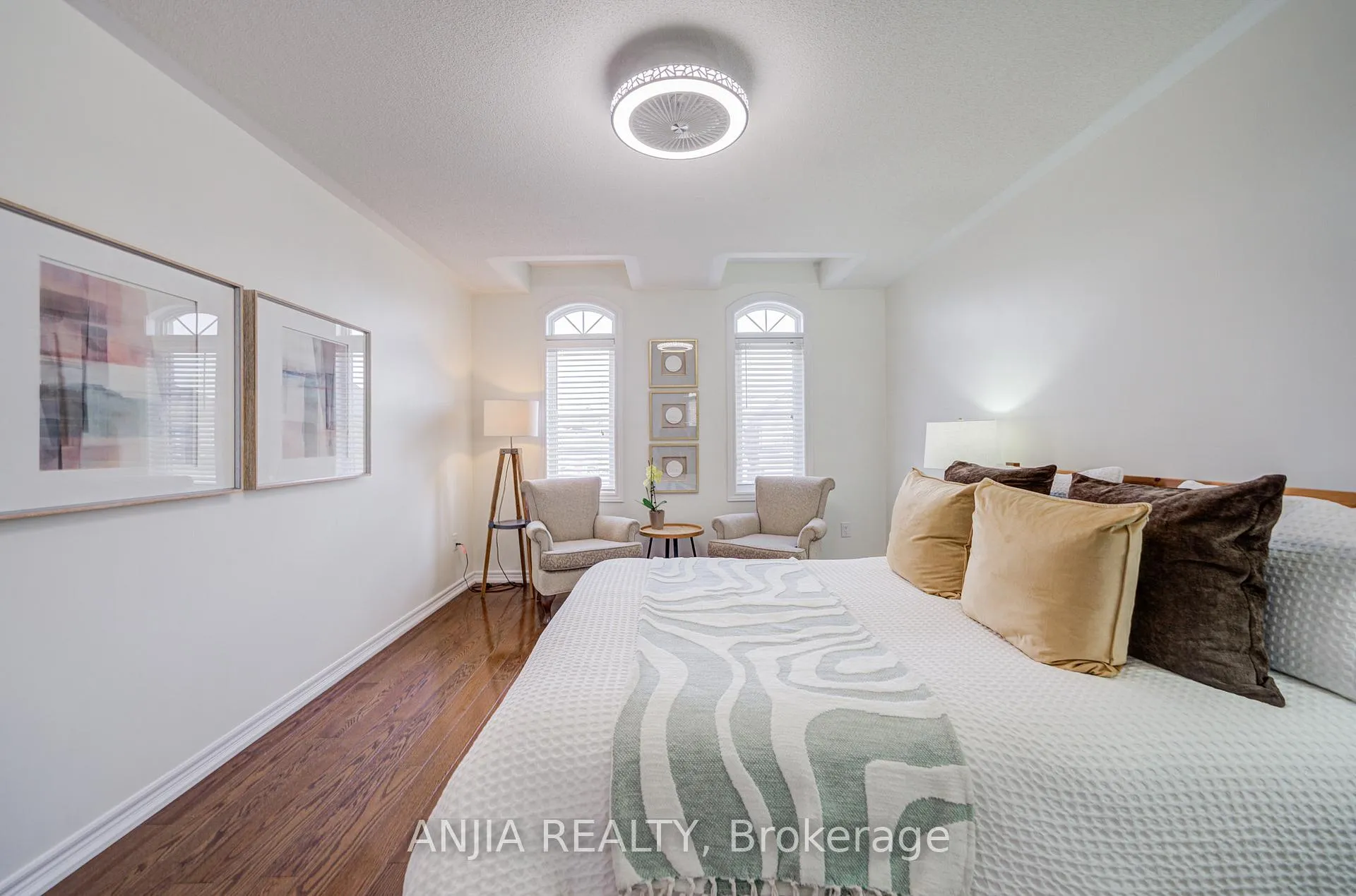Photo 27 of 409 Williamson Road, Markham, Greensborough — HOMEH