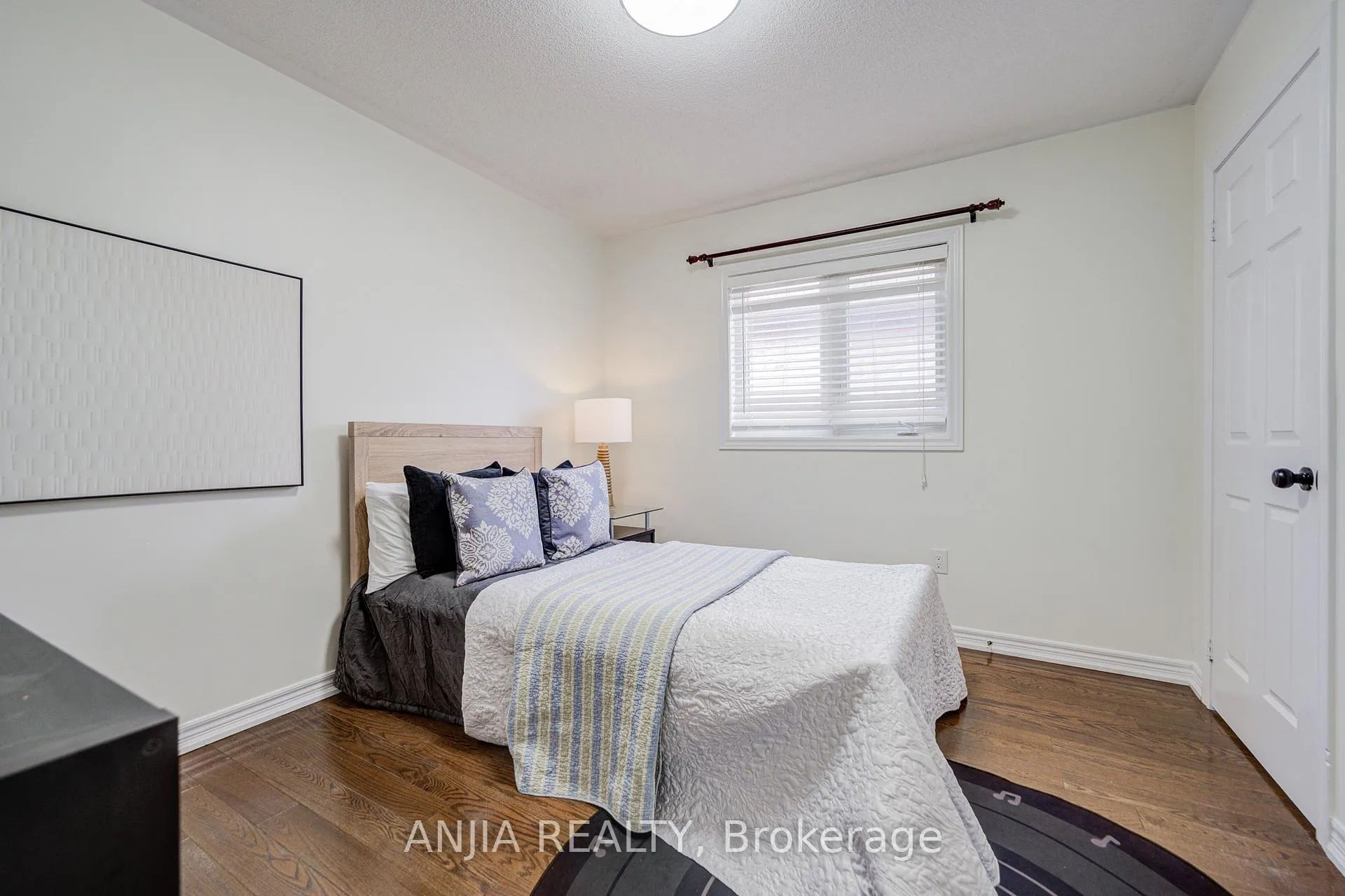 Photo 29 of 409 Williamson Road, Markham, Greensborough — HOMEH