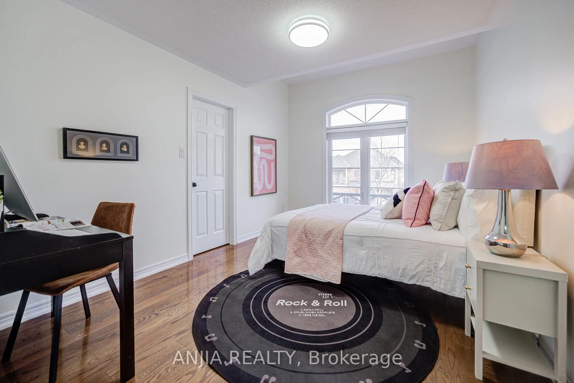 Photo 32 of 409 Williamson Road, Markham, Greensborough — HOMEH