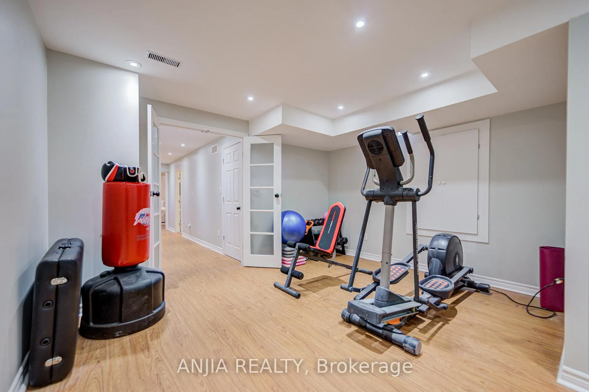 Photo 37 of 409 Williamson Road, Markham, Greensborough — HOMEH