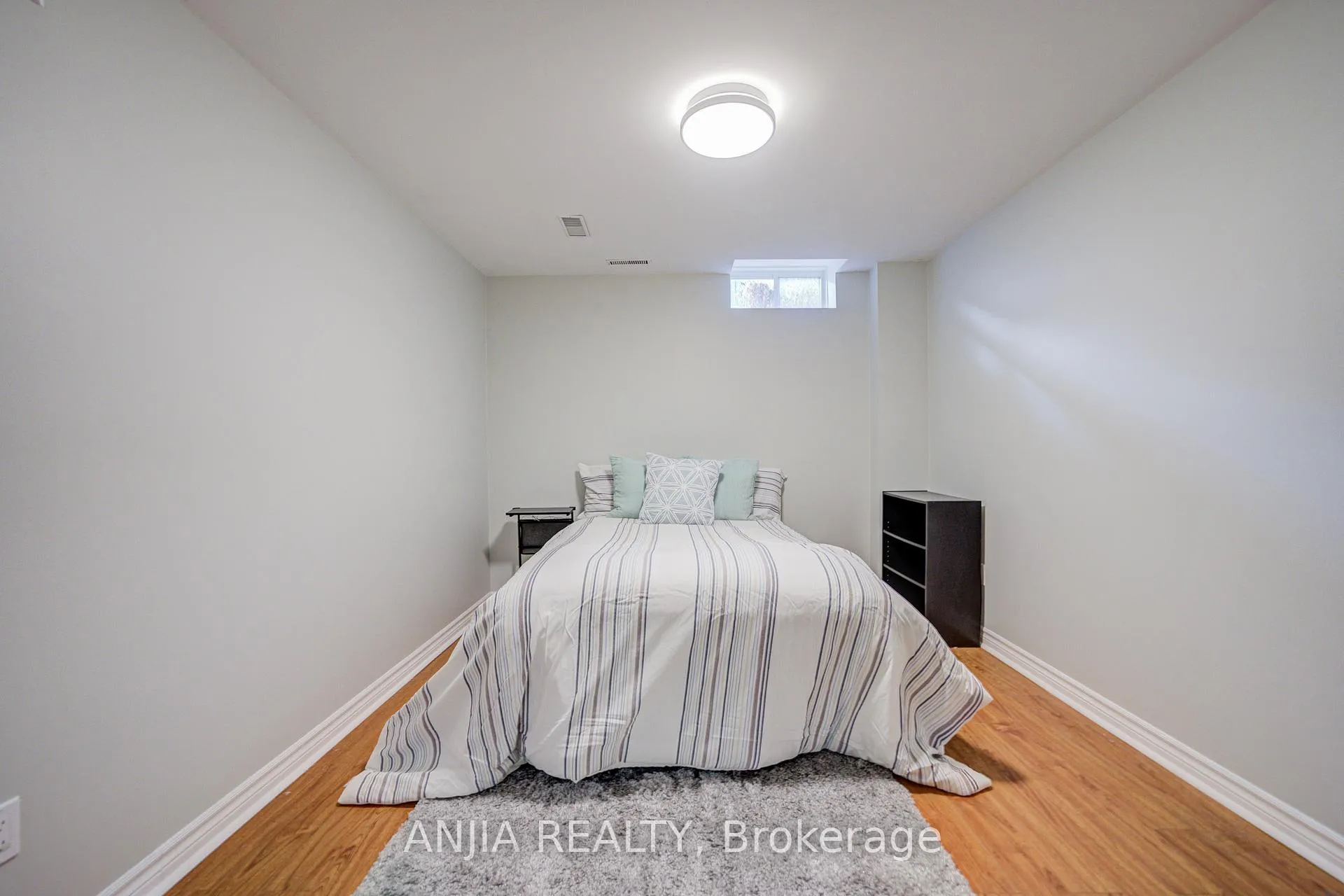 Photo 39 of 409 Williamson Road, Markham, Greensborough — HOMEH