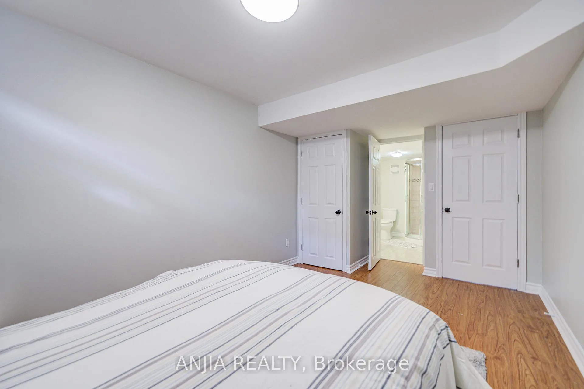 Photo 40 of 409 Williamson Road, Markham, Greensborough — HOMEH