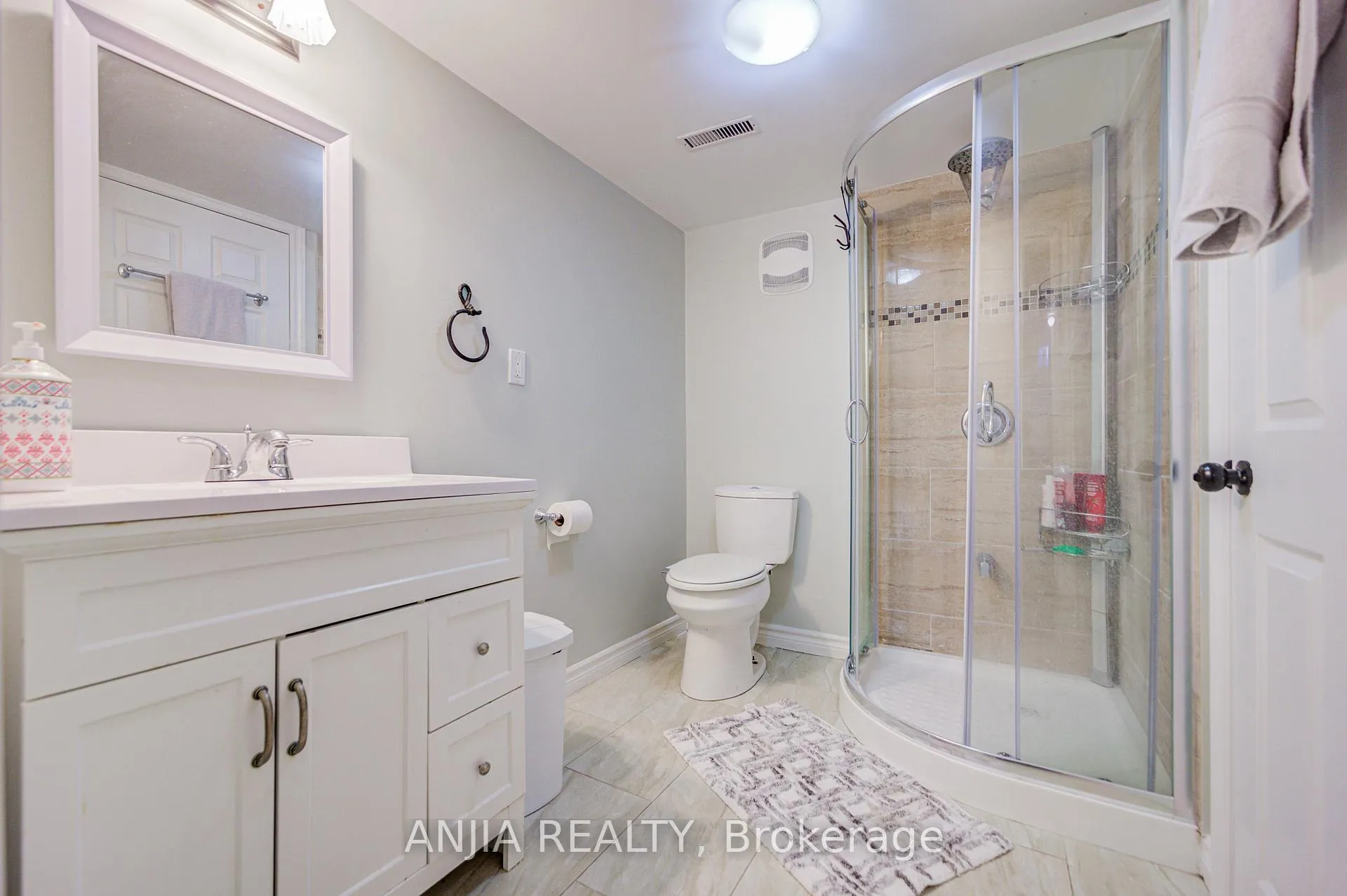 Photo 41 of 409 Williamson Road, Markham, Greensborough — HOMEH