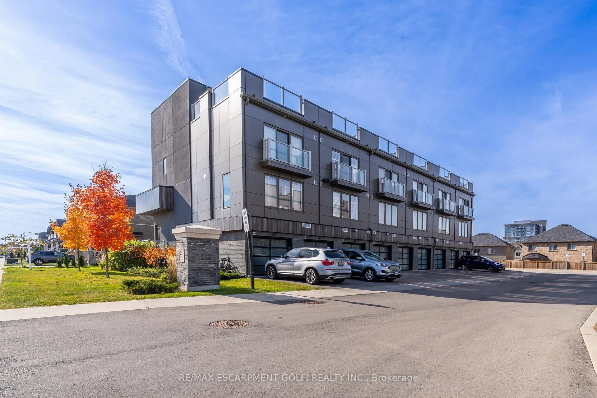 Photo 4 of Unit 19, 261 Skinner Road, Hamilton, Waterdown — HOMEH