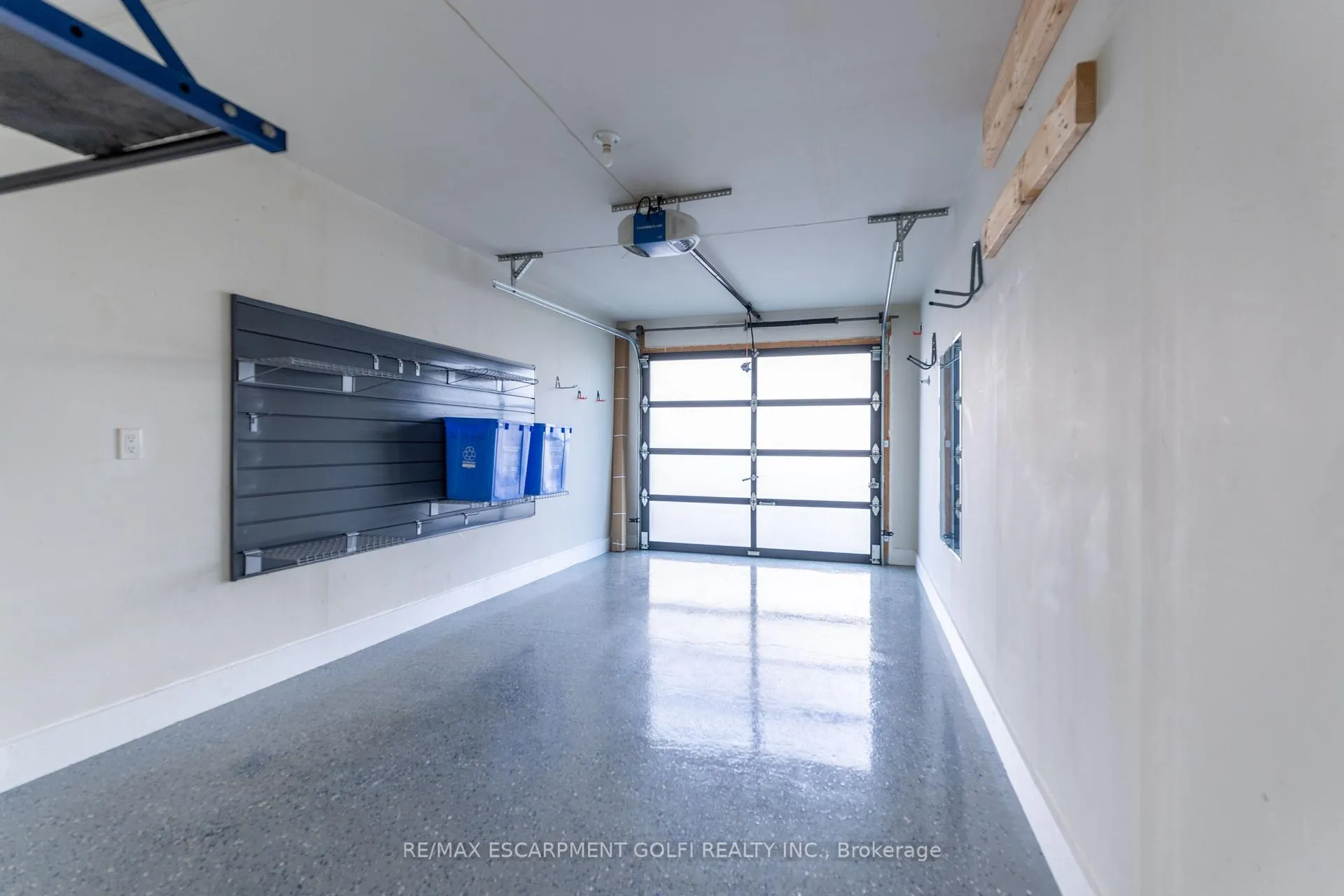 Photo 6 of Unit 19, 261 Skinner Road, Hamilton, Waterdown — HOMEH