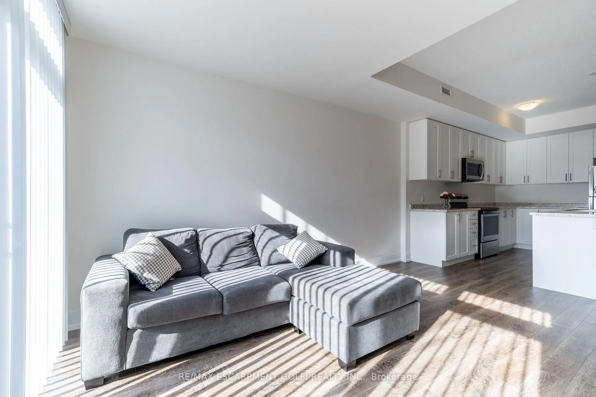 Photo 10 of Unit 19, 261 Skinner Road, Hamilton, Waterdown — HOMEH