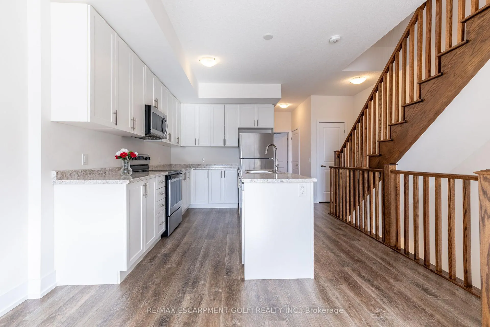 Photo 12 of Unit 19, 261 Skinner Road, Hamilton, Waterdown — HOMEH