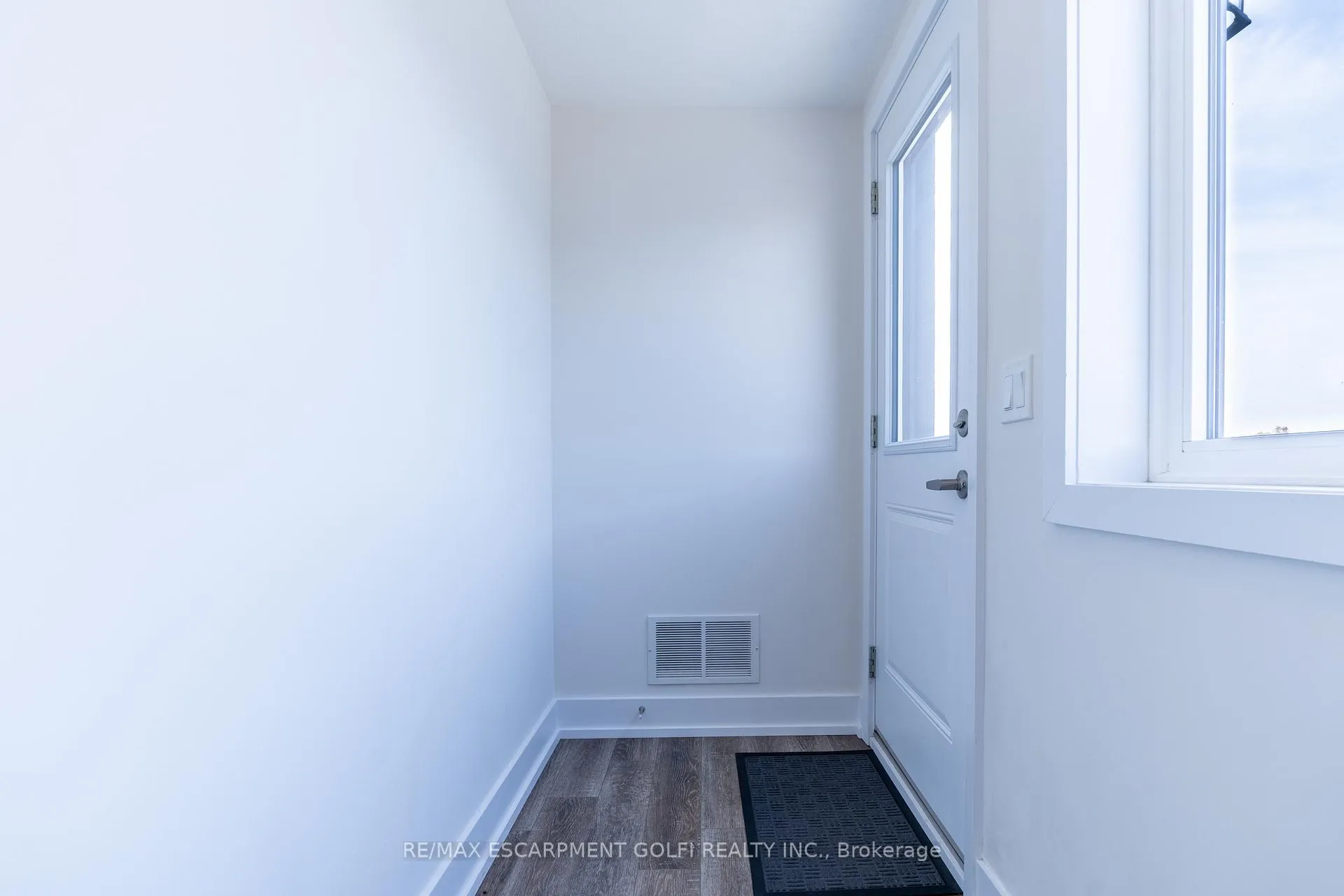 Photo 30 of Unit 19, 261 Skinner Road, Hamilton, Waterdown — HOMEH