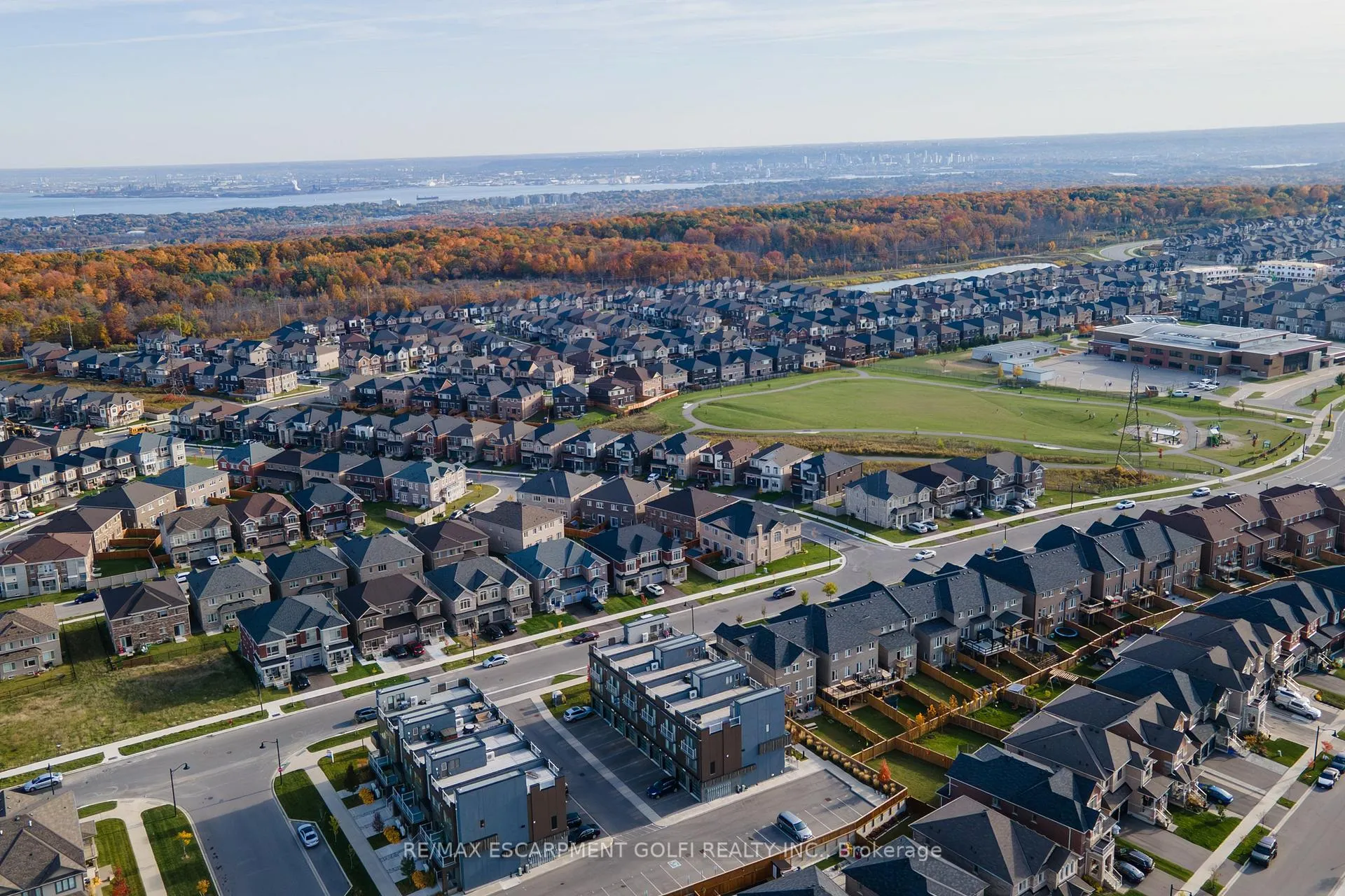 Photo 40 of Unit 19, 261 Skinner Road, Hamilton, Waterdown — HOMEH