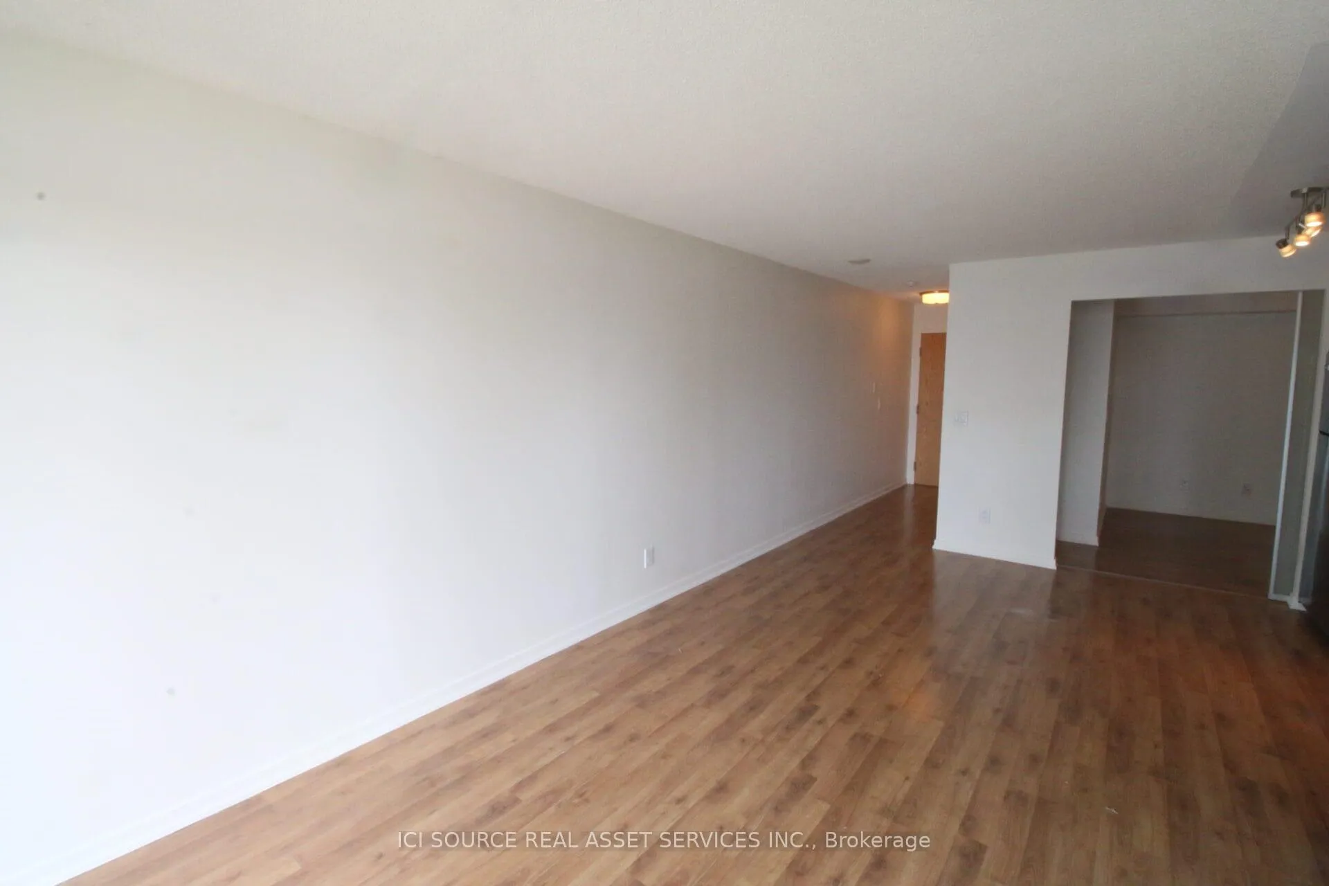 Photo 8 of Unit 1222, 38 Joe Shuster Way, Toronto, South Parkdale — HOMEH
