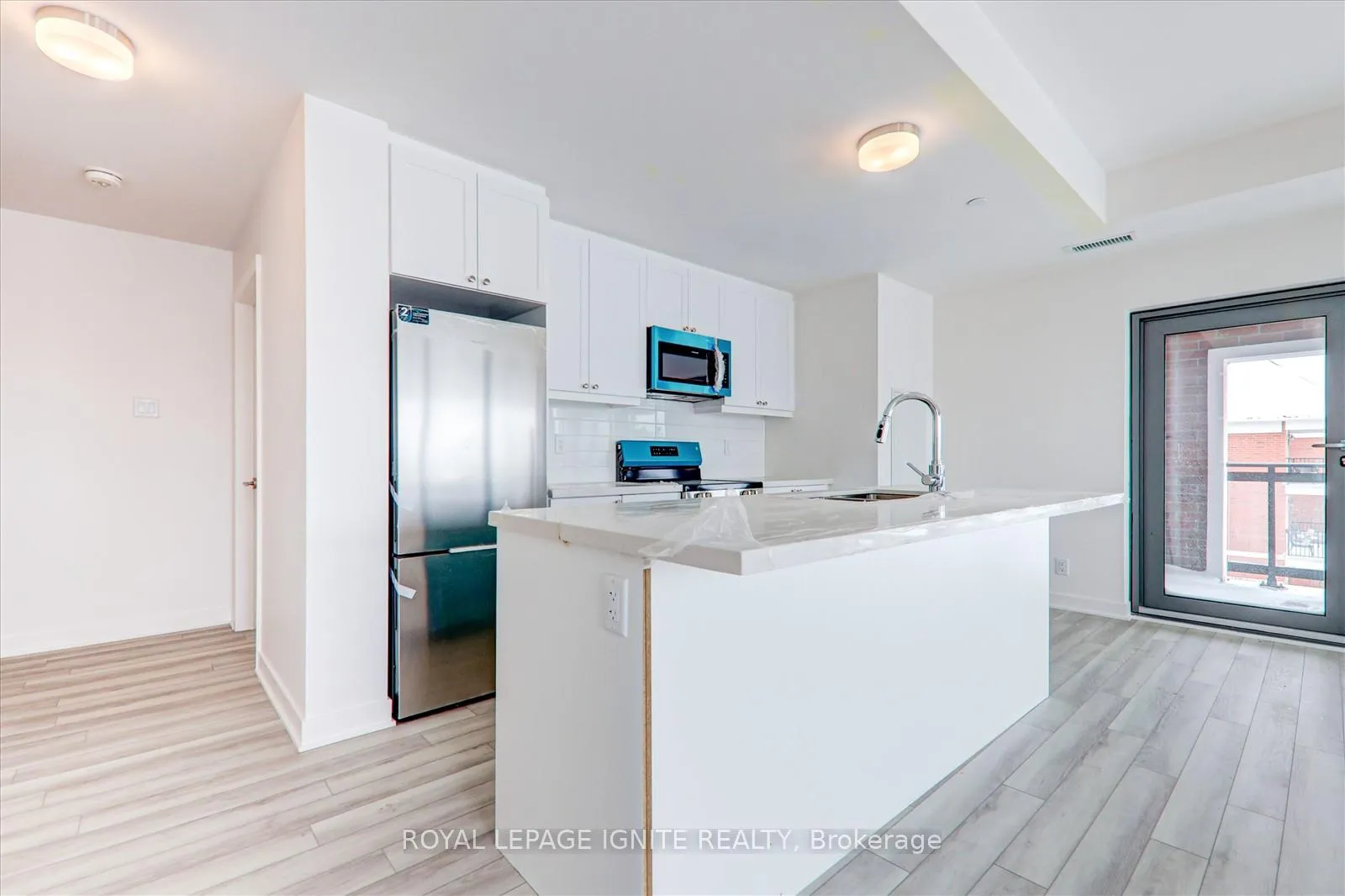 Photo 9 of Unit 303, 55 Clarington Boulevard, Clarington, Bowmanville — HOMEH