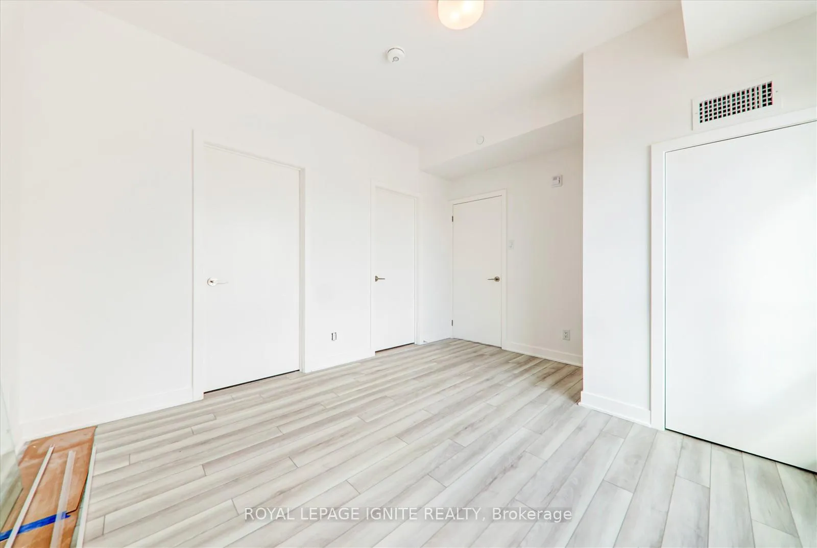 Photo 17 of Unit 303, 55 Clarington Boulevard, Clarington, Bowmanville — HOMEH