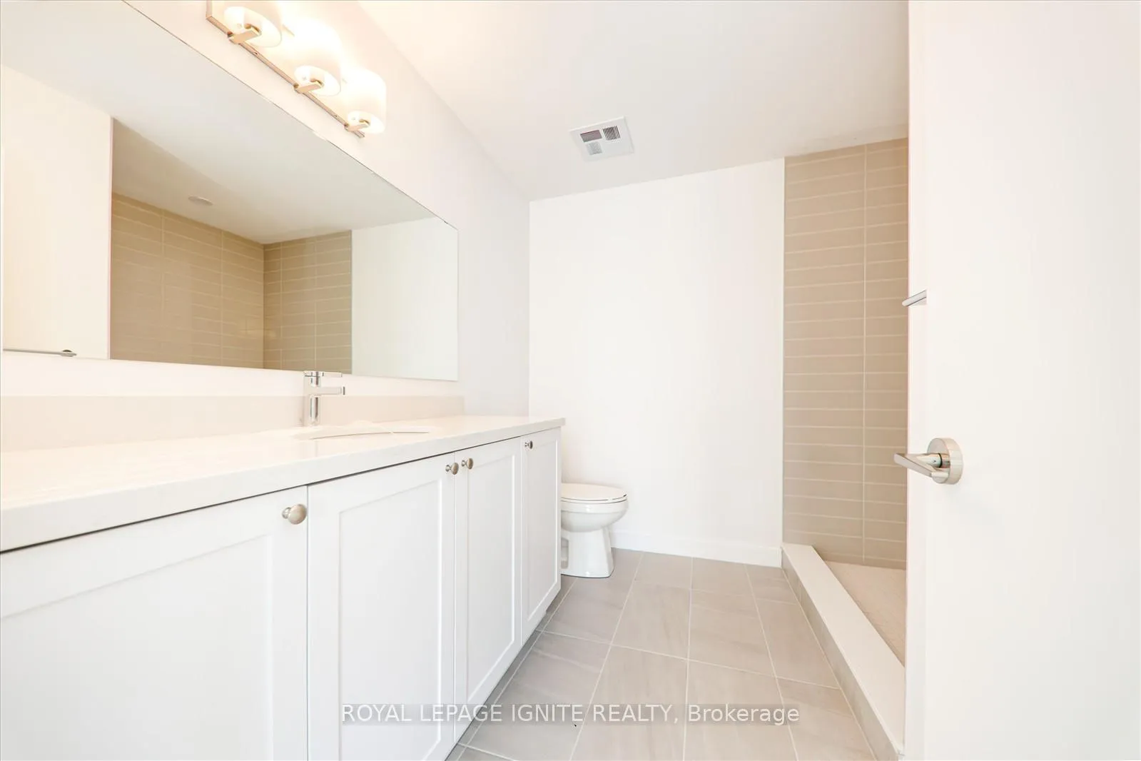 Photo 18 of Unit 303, 55 Clarington Boulevard, Clarington, Bowmanville — HOMEH