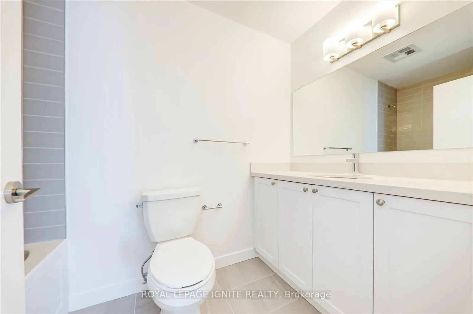 Photo 21 of Unit 303, 55 Clarington Boulevard, Clarington, Bowmanville — HOMEH