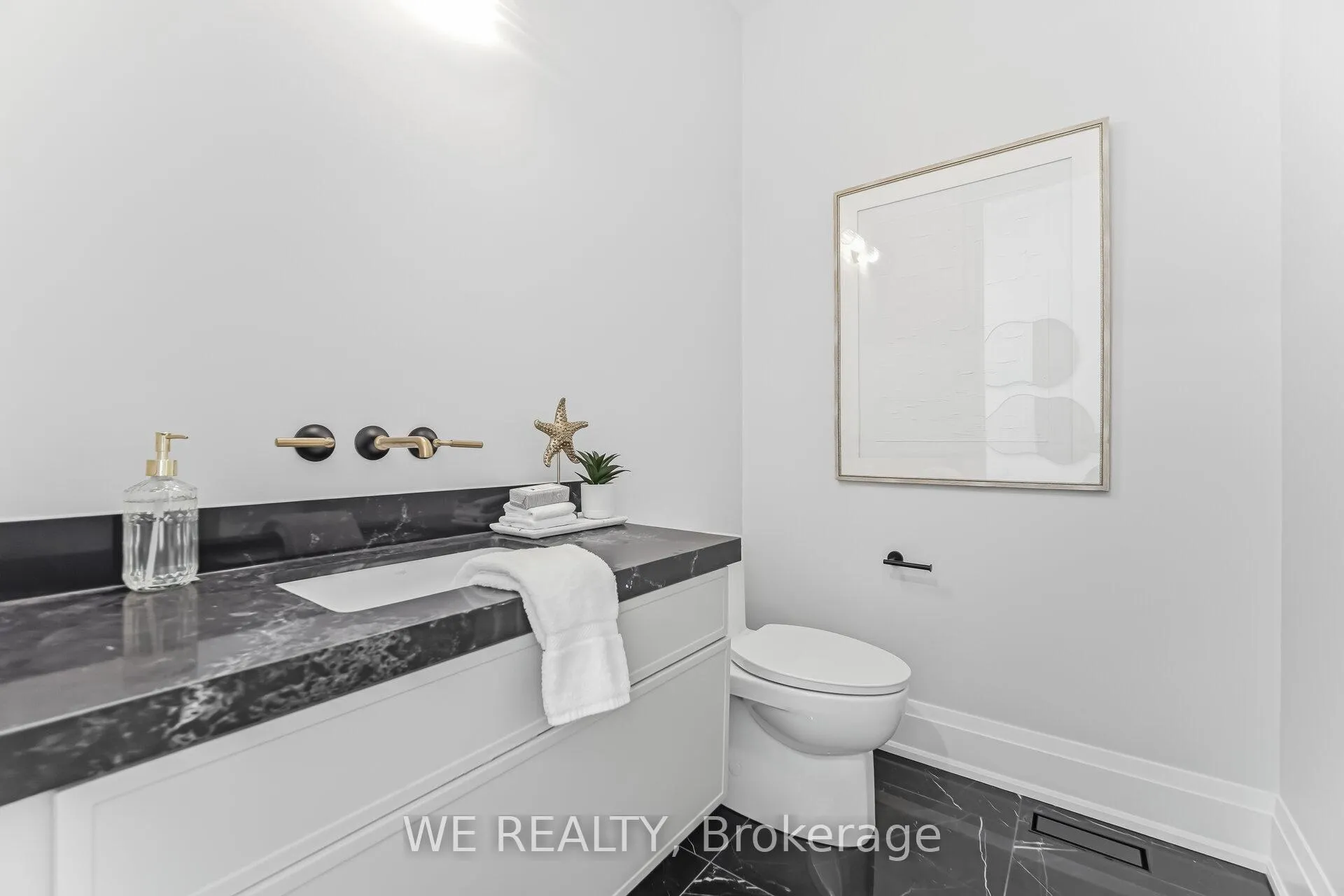 Photo 26 of 711 Hillview Crescent, Pickering, West Shore — HOMEH